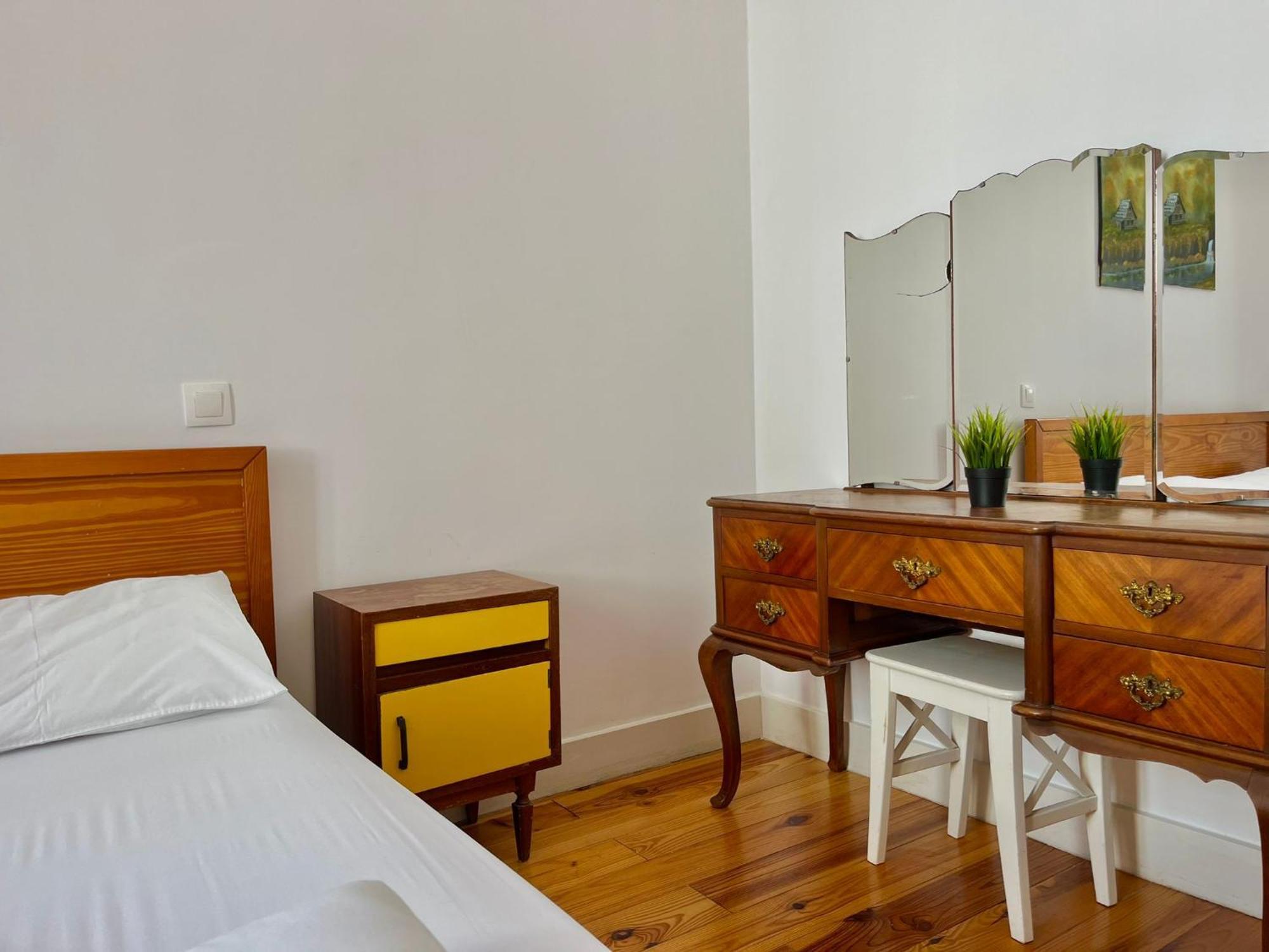 2 Bedroom, 2 Bathroom - Palma Lisbon