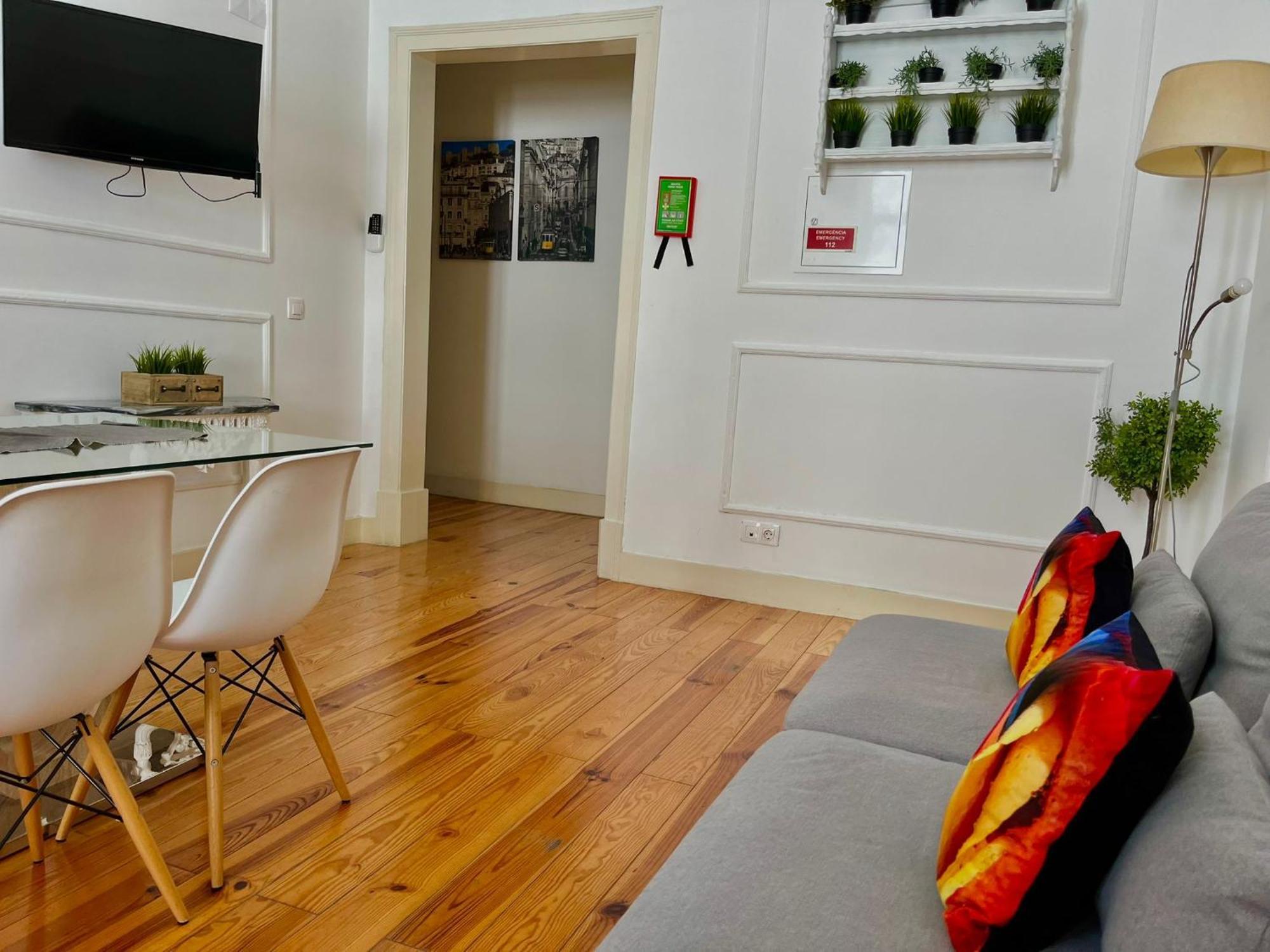 2 Bedroom, 2 Bathroom - Palma * Lisbon