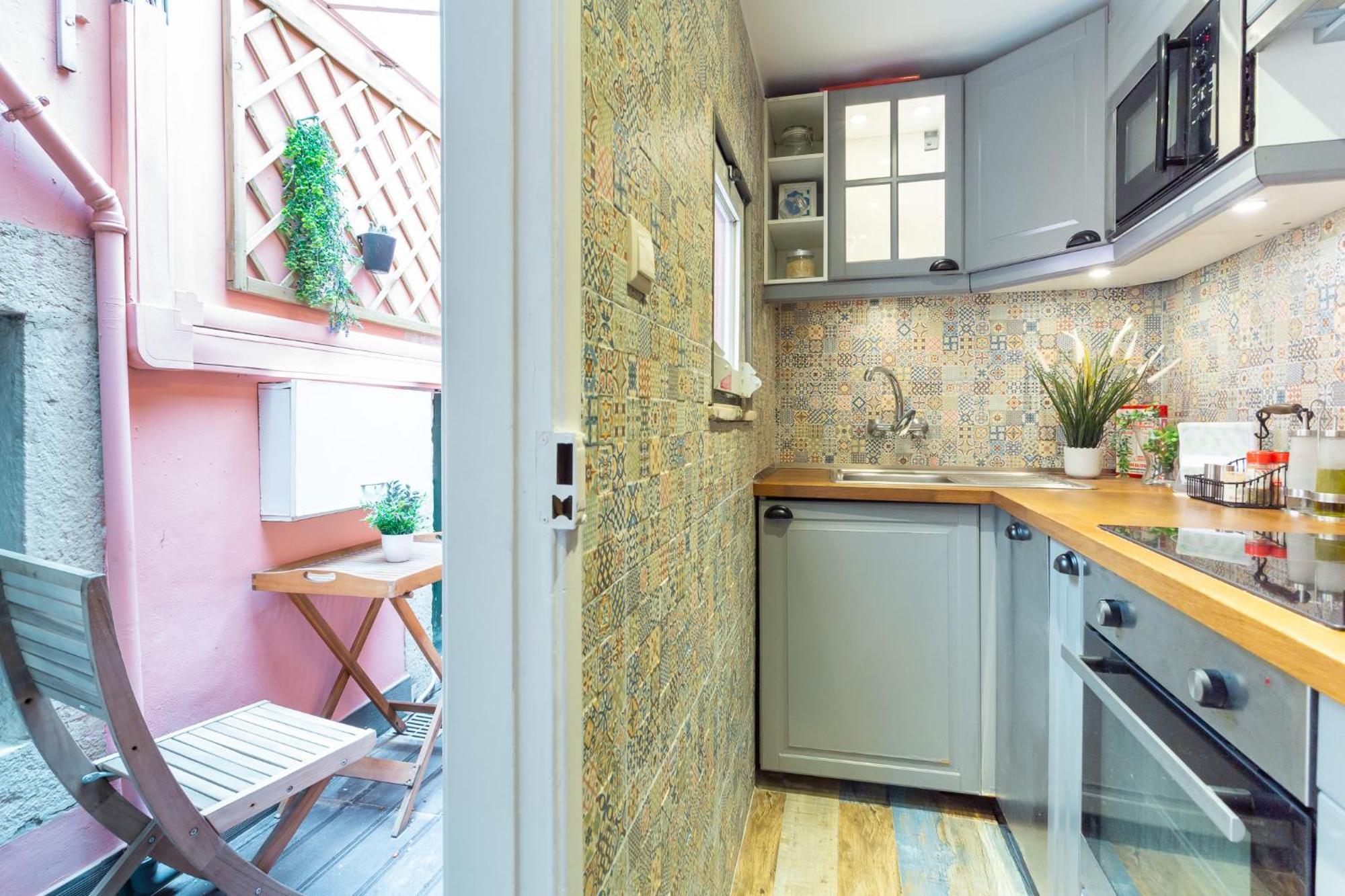 Camoes Lounge W/courtyard * Lisbon