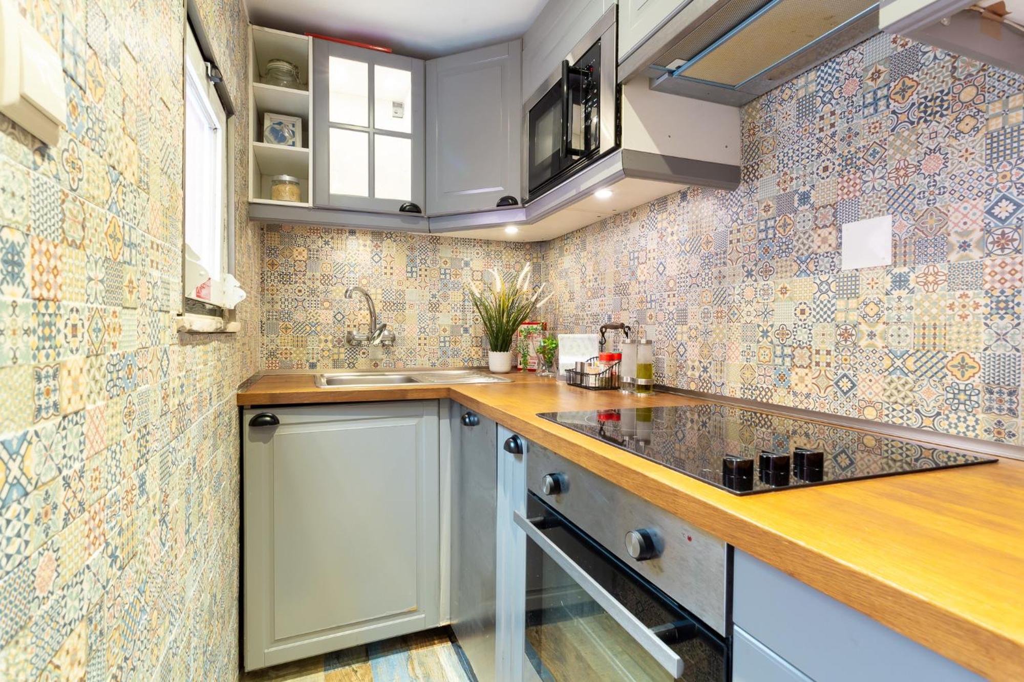 Camoes Lounge W/courtyard Apartment Lisbon