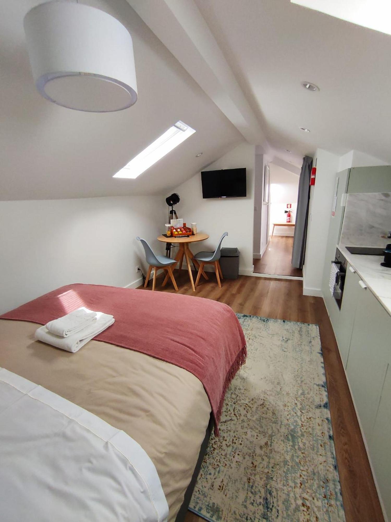 Colours Bairro Alto Apartment Lisbon