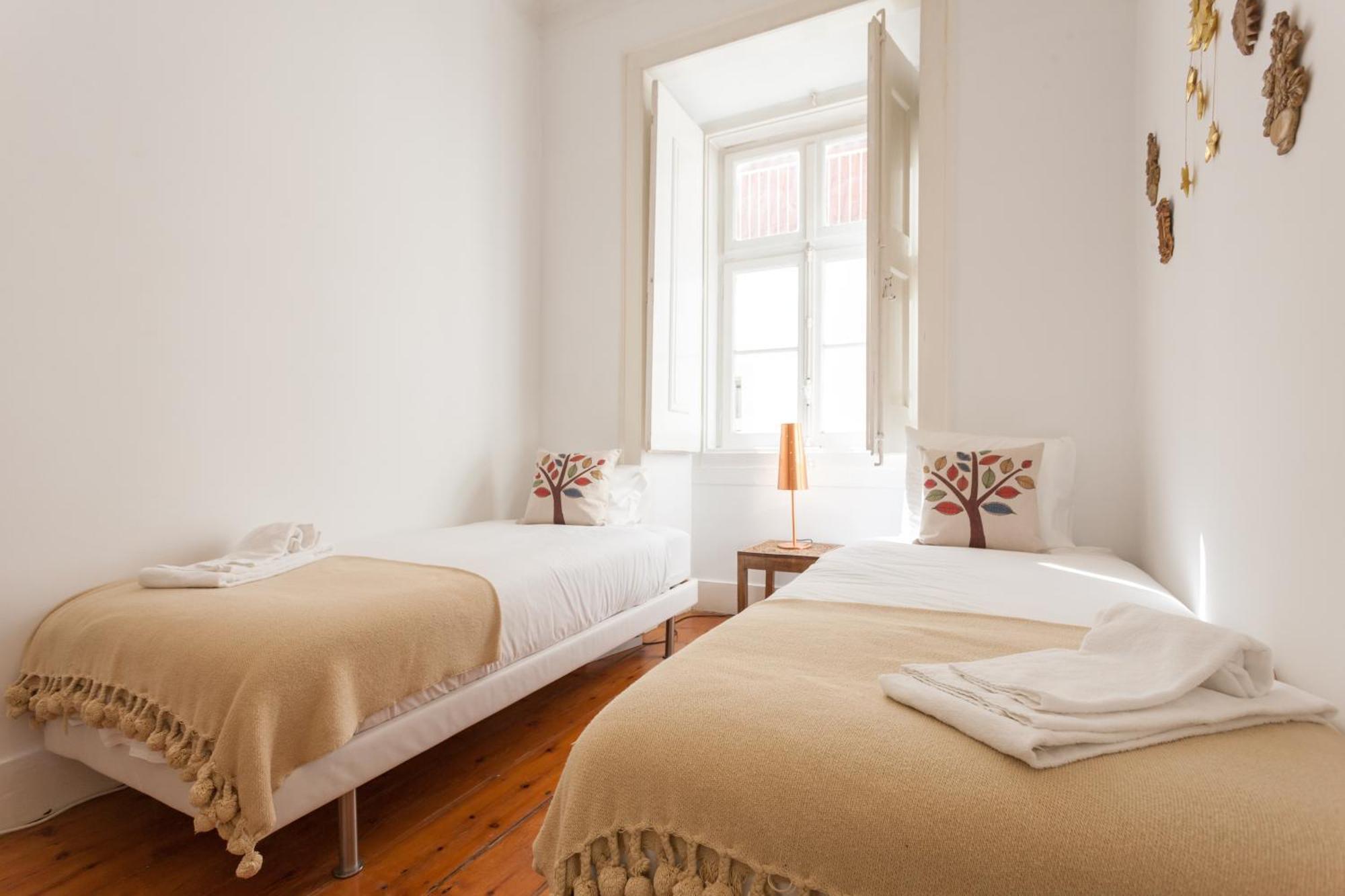 Apartment Tejo Vintage Three-bedroom - By Lu Holidays Lisbon