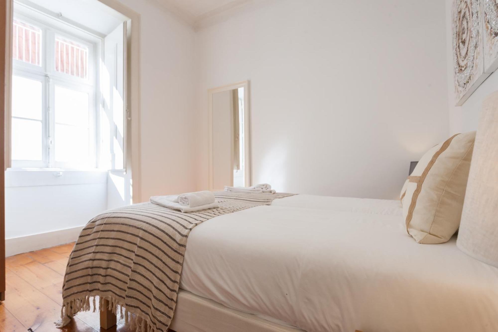 Tejo Vintage Three-bedroom - By Lu Holidays