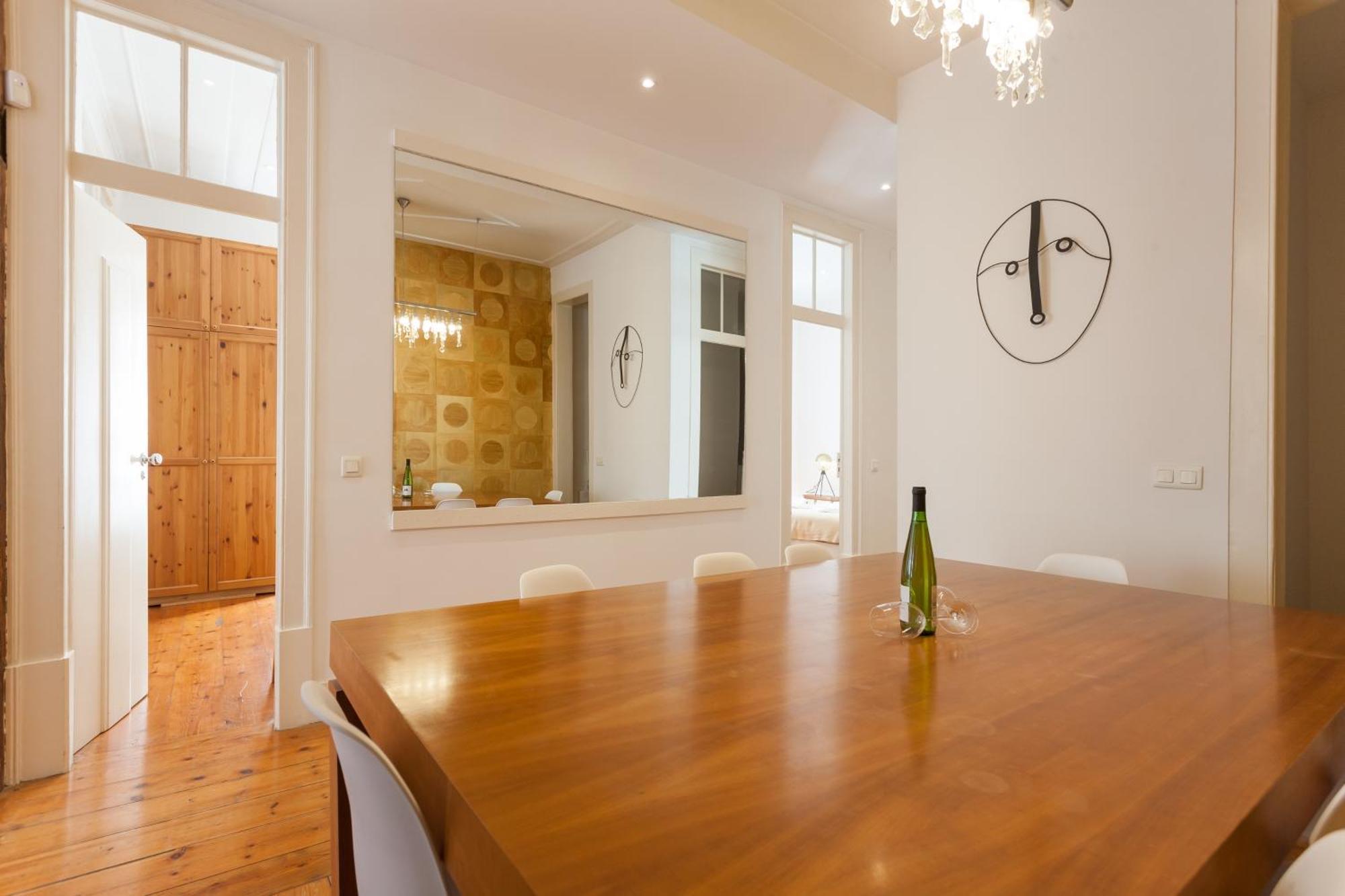 Tejo Vintage Three-bedroom - By Lu Holidays Apartment Lisbon
