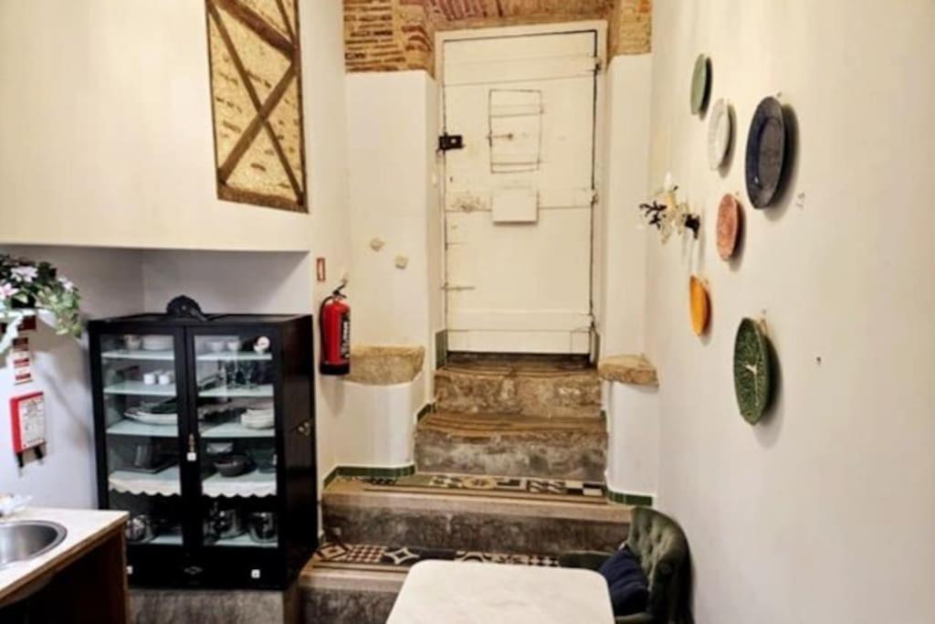 Budget 2 Bed In Bica W Air Con - Belle Epoque Apartment Lisbon