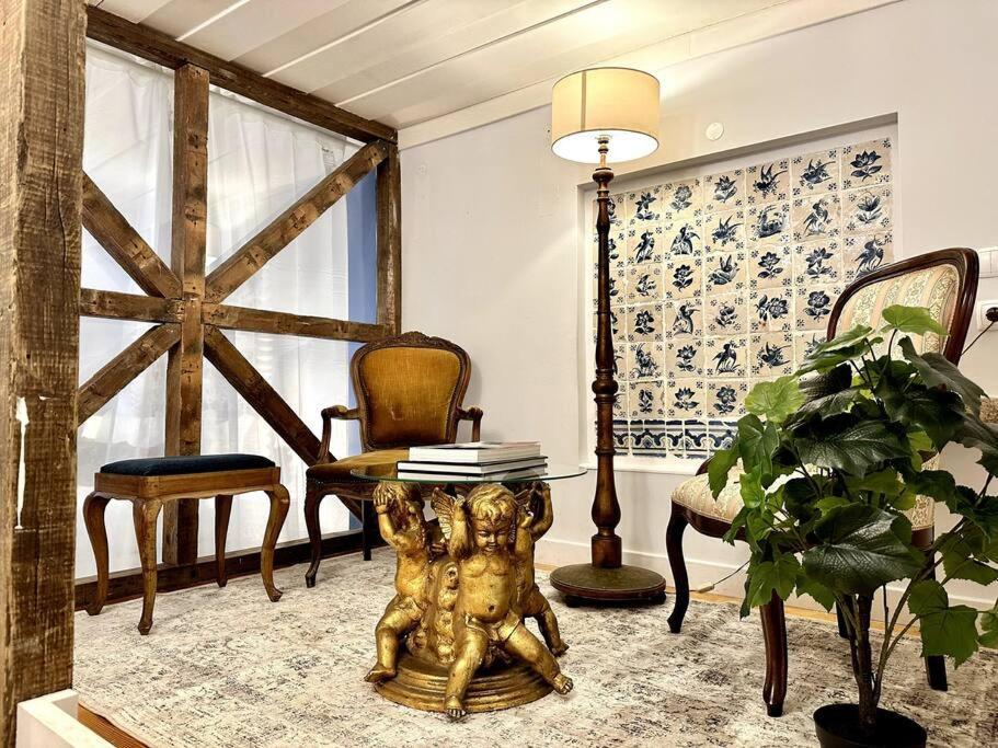 Budget 2 Bed In Bica W Air Con - Belle Epoque Apartment Lisbon