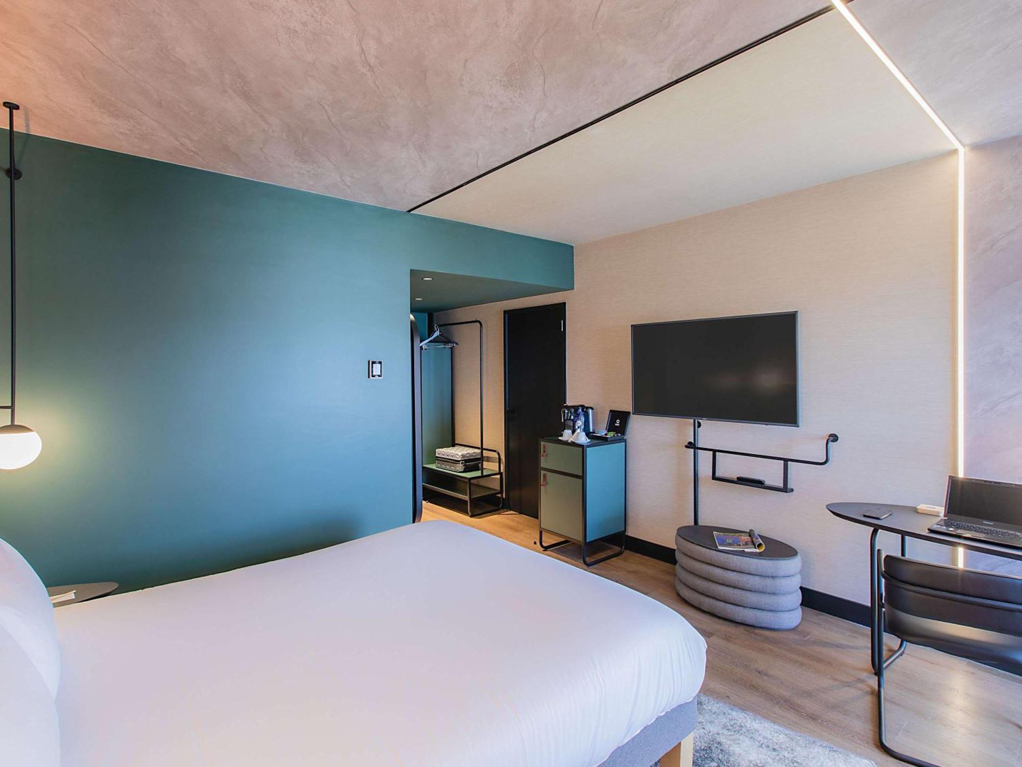 Novotel Hotel 4*