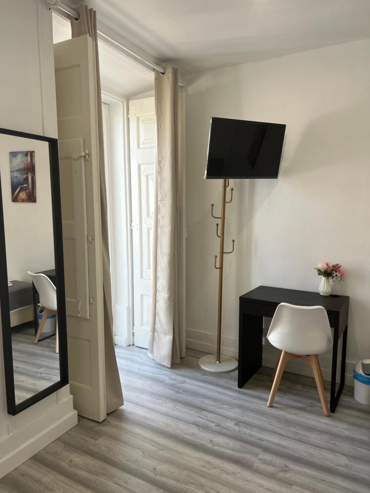 Sao Lazaro Bhuiyan Family Host Guest house Lisbon