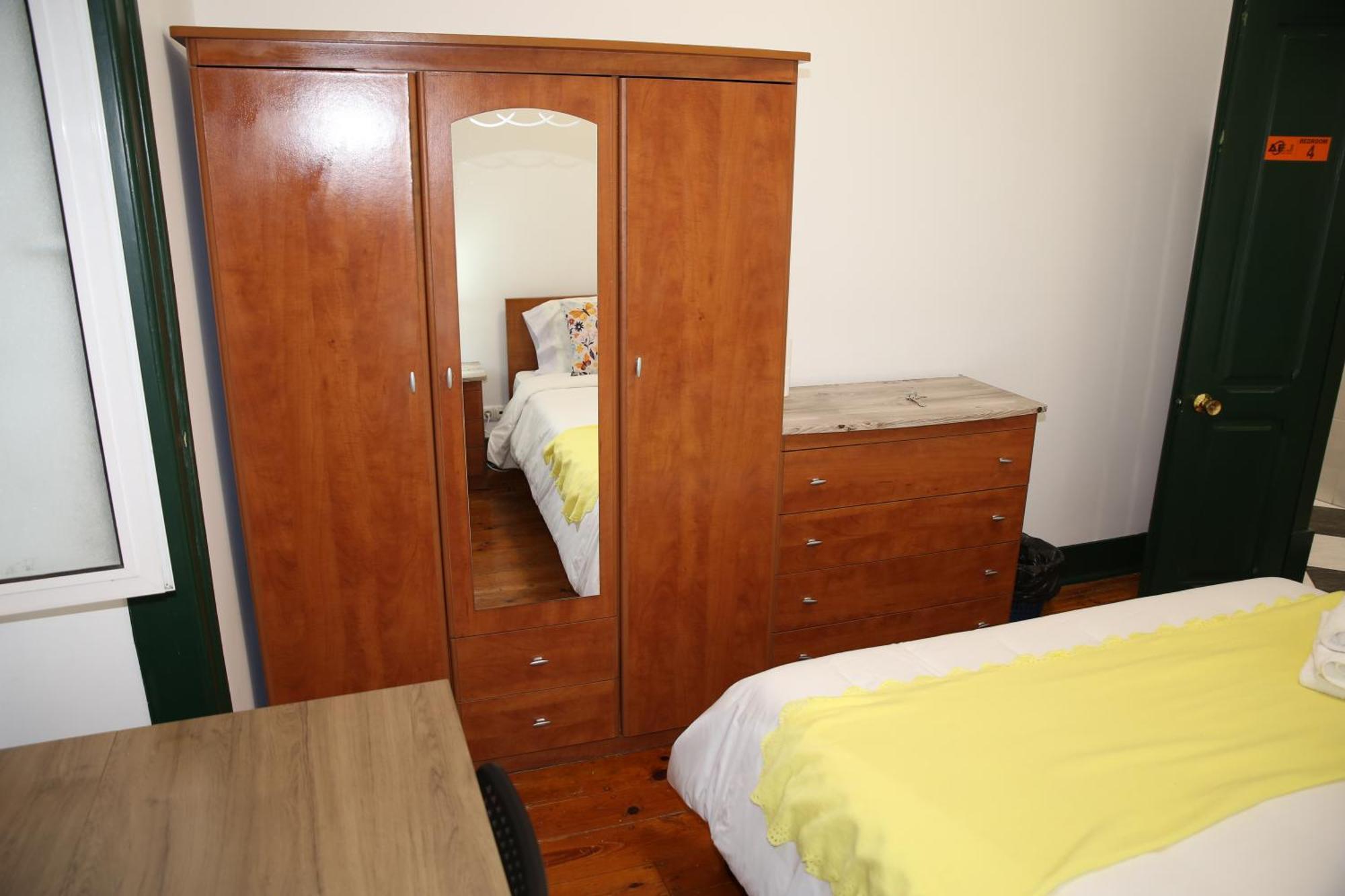 Sublime Yellow Bedroom Homestay