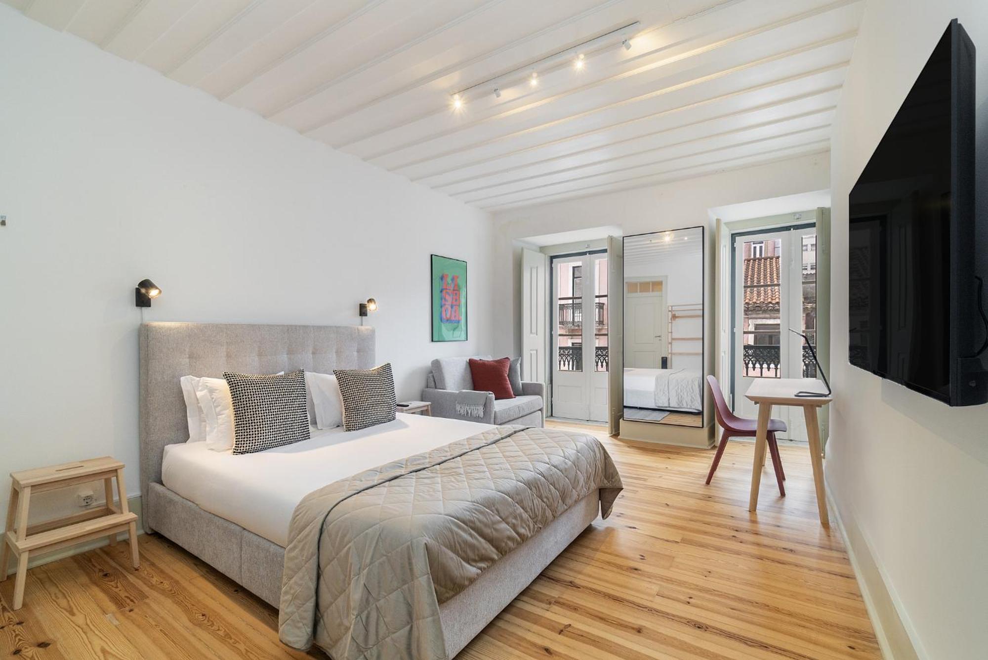 Whome Lisbon's Heartbeat Your Premier Address For Explorers Holiday home