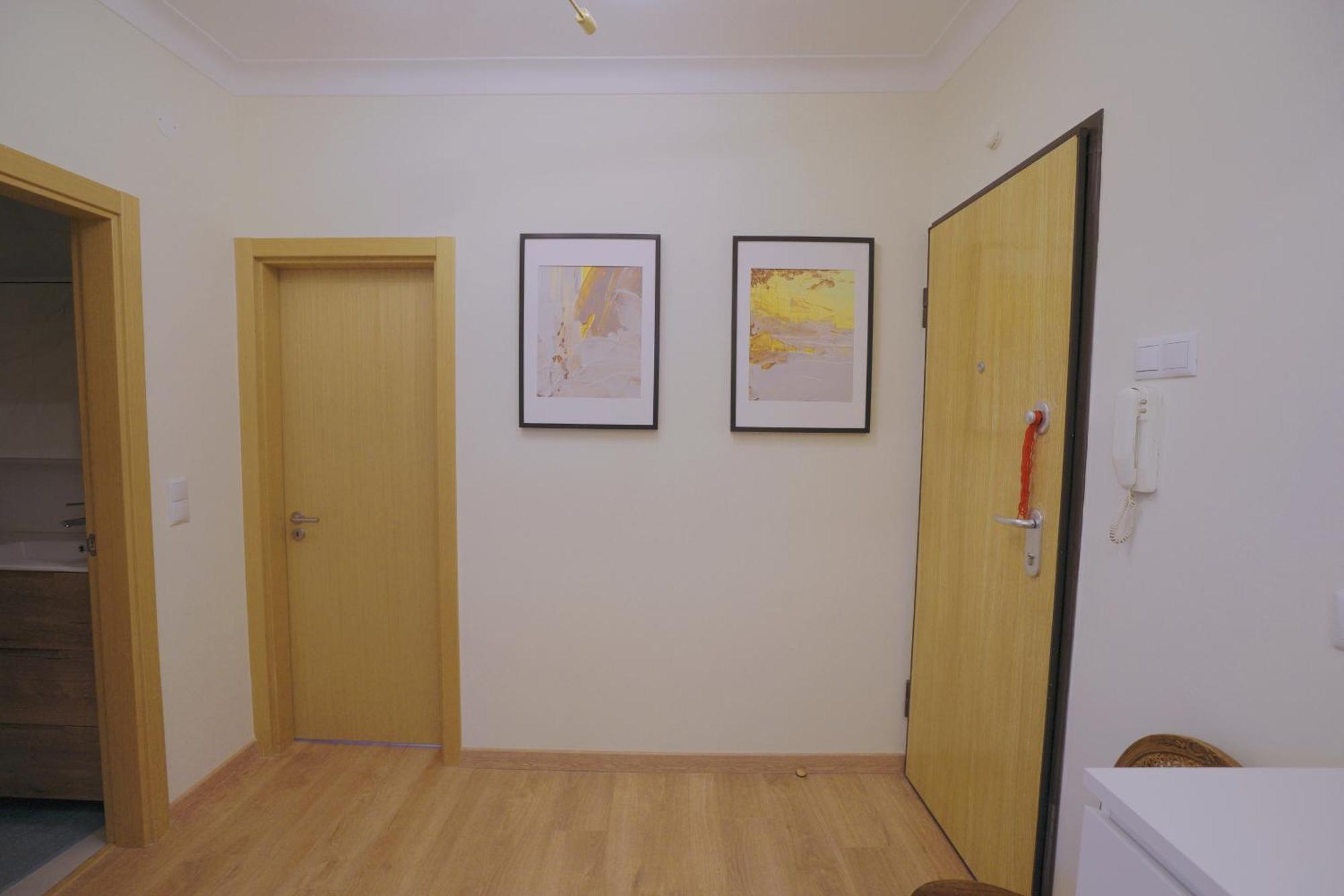 Apartment Charming 94d, Next To Metro