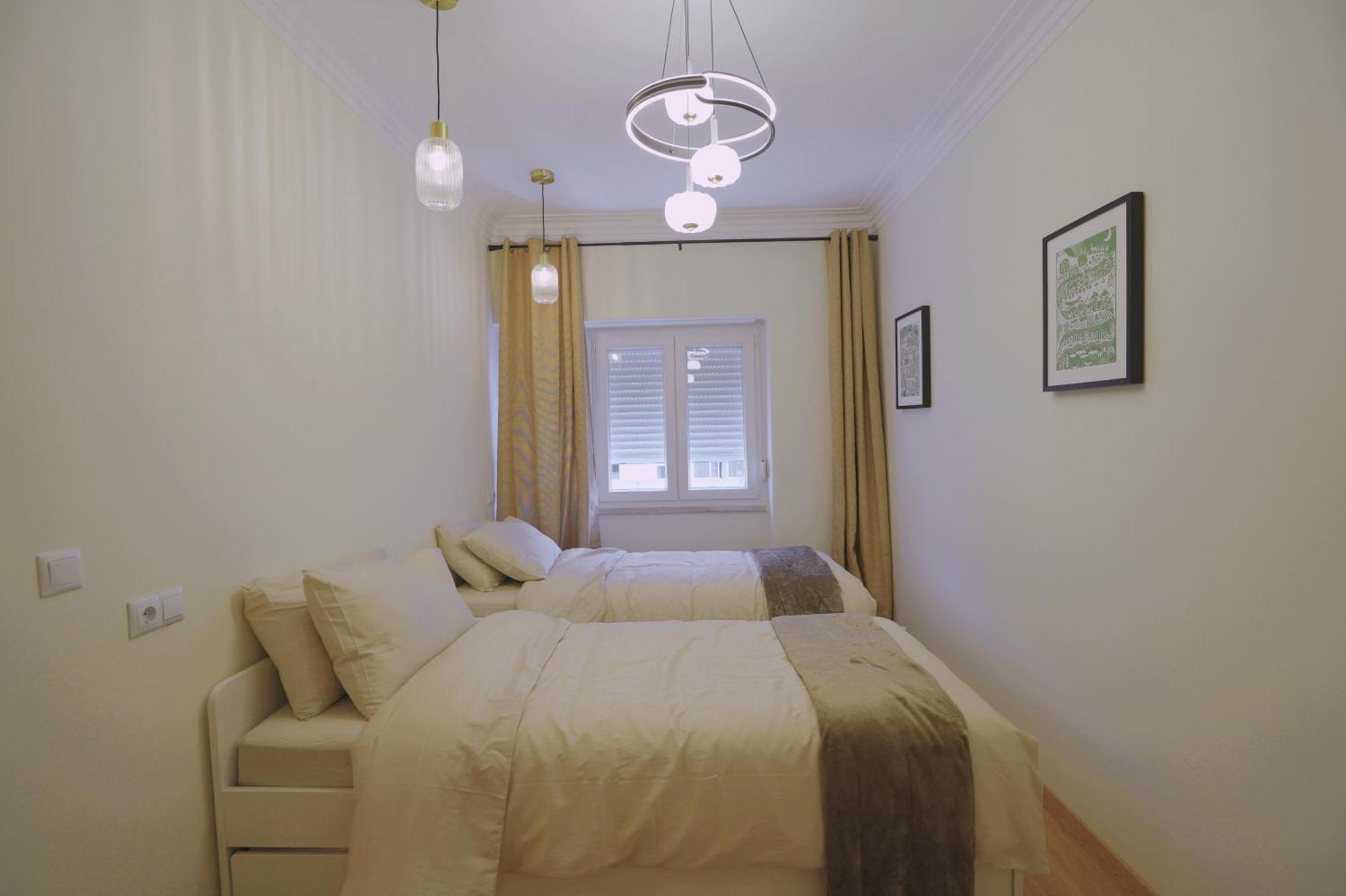 Charming 94d, Next To Metro Apartment Lisbon