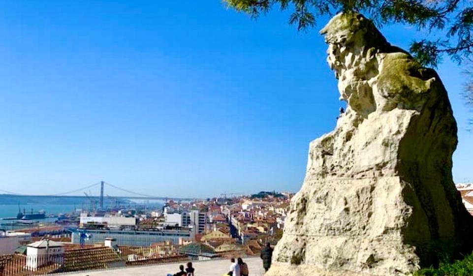 Baixa Chiado By Viewpoint & Museum * Lisbon