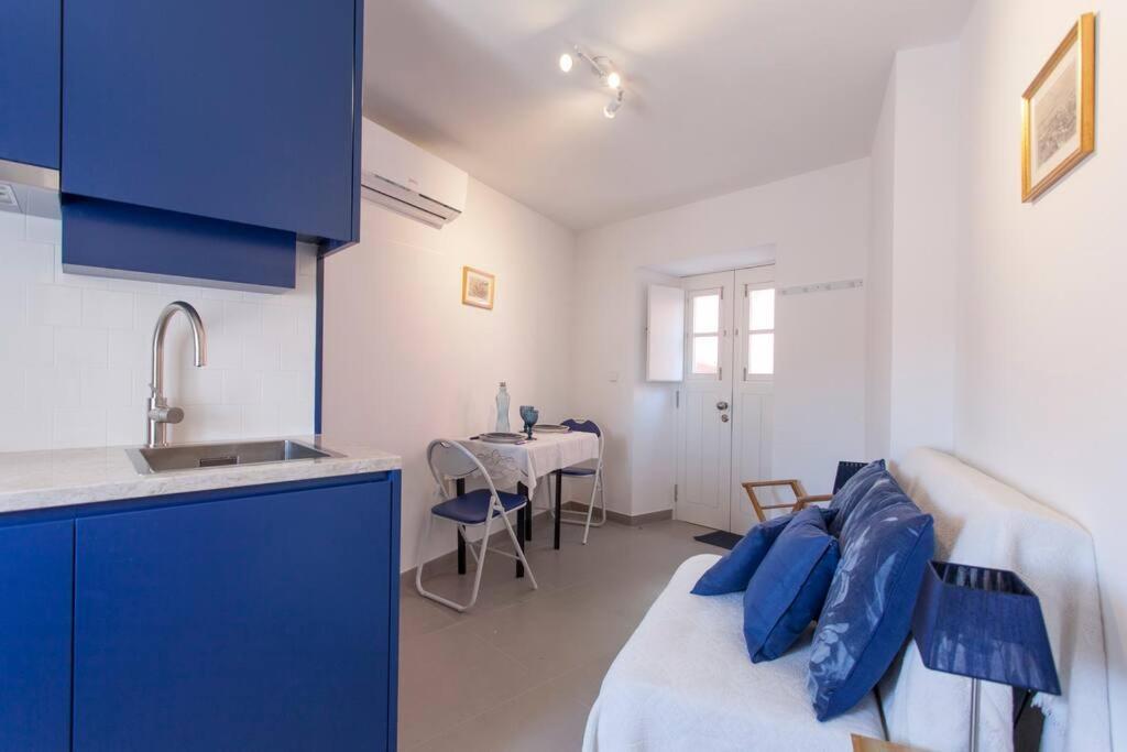 Apartment Sao Vicente V- Historic Flat In The Old Lisbon