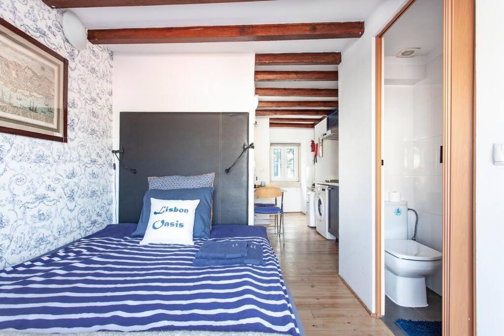 Mouraria 2 - View From French Balcony & Smart Check-in Apartment Lisbon