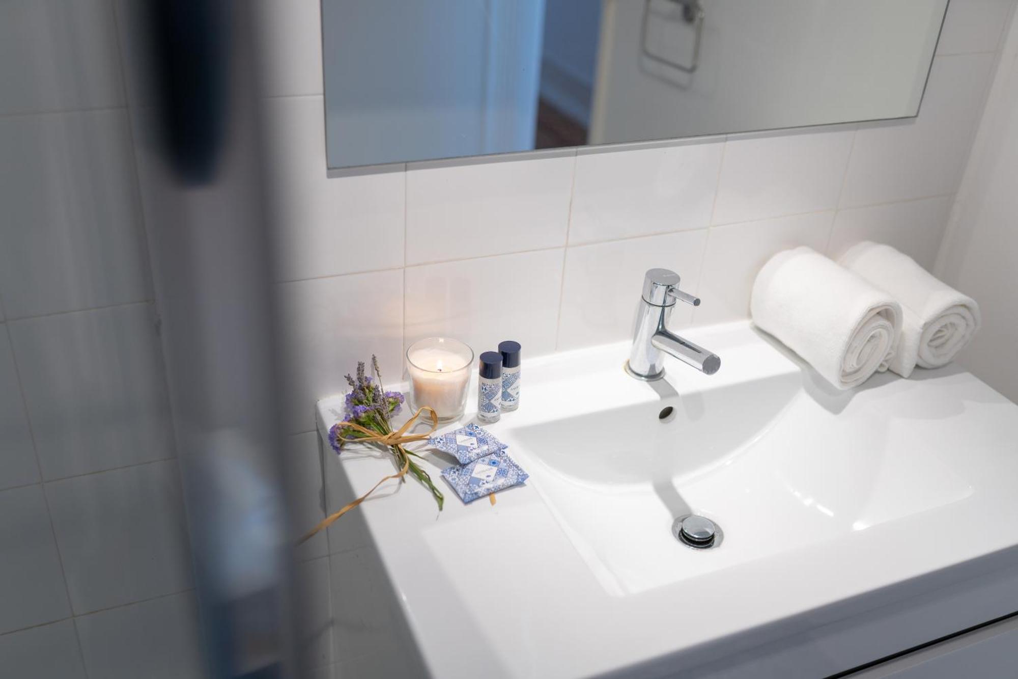 Desterro 4 - Historical Four-bedroom Lisbon