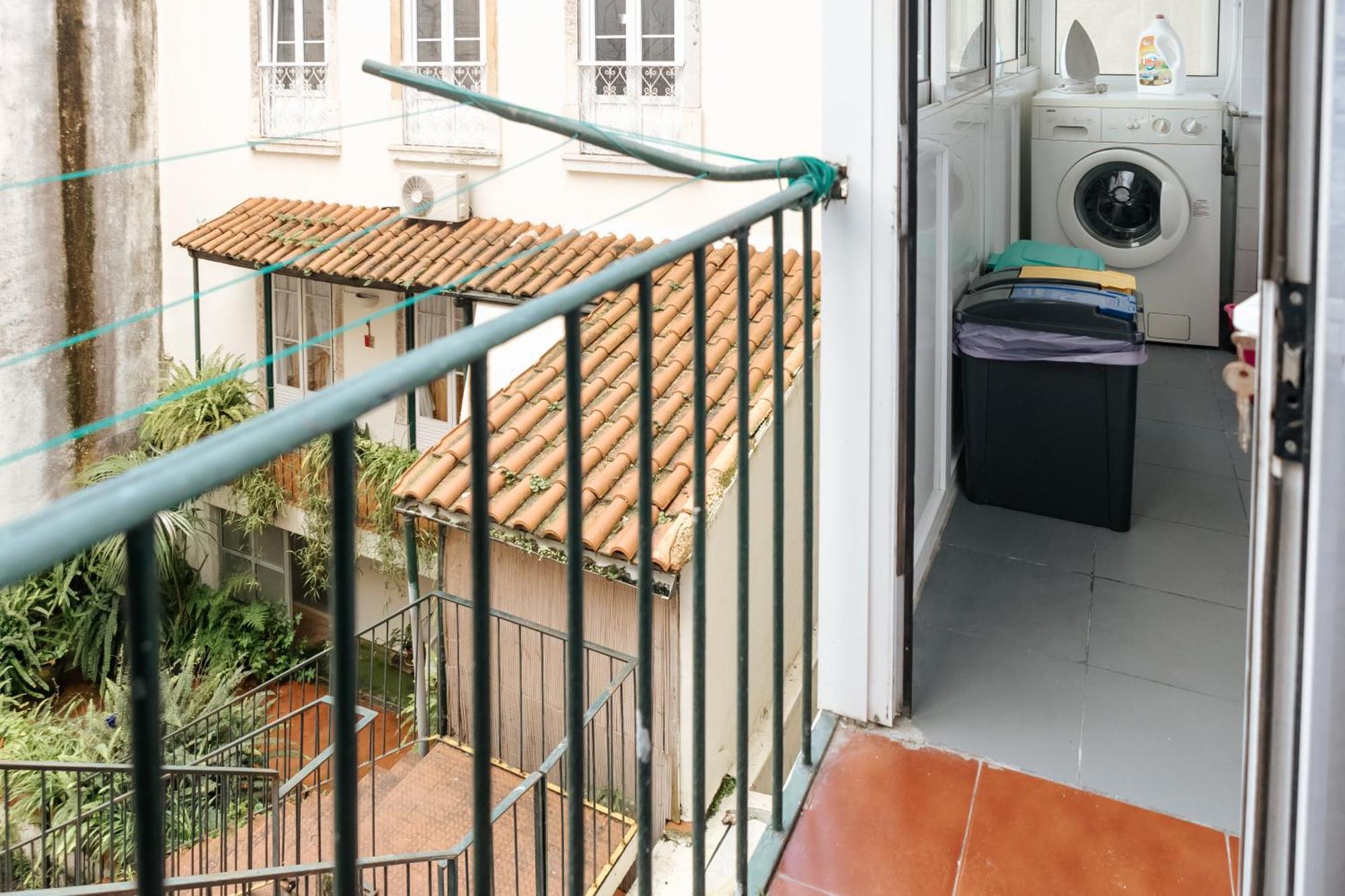 Apartment Diogo's Alcantara I By Mycelia *