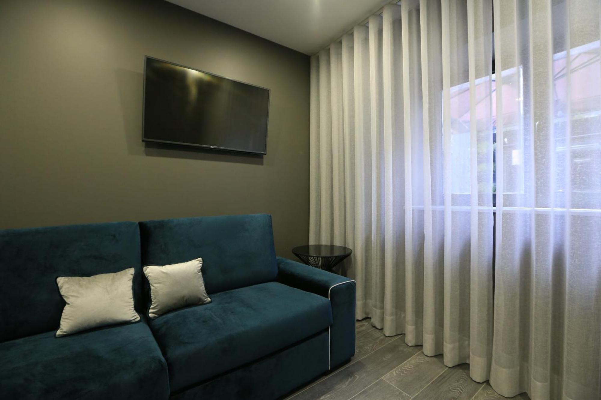 Charm Flats Apartment *