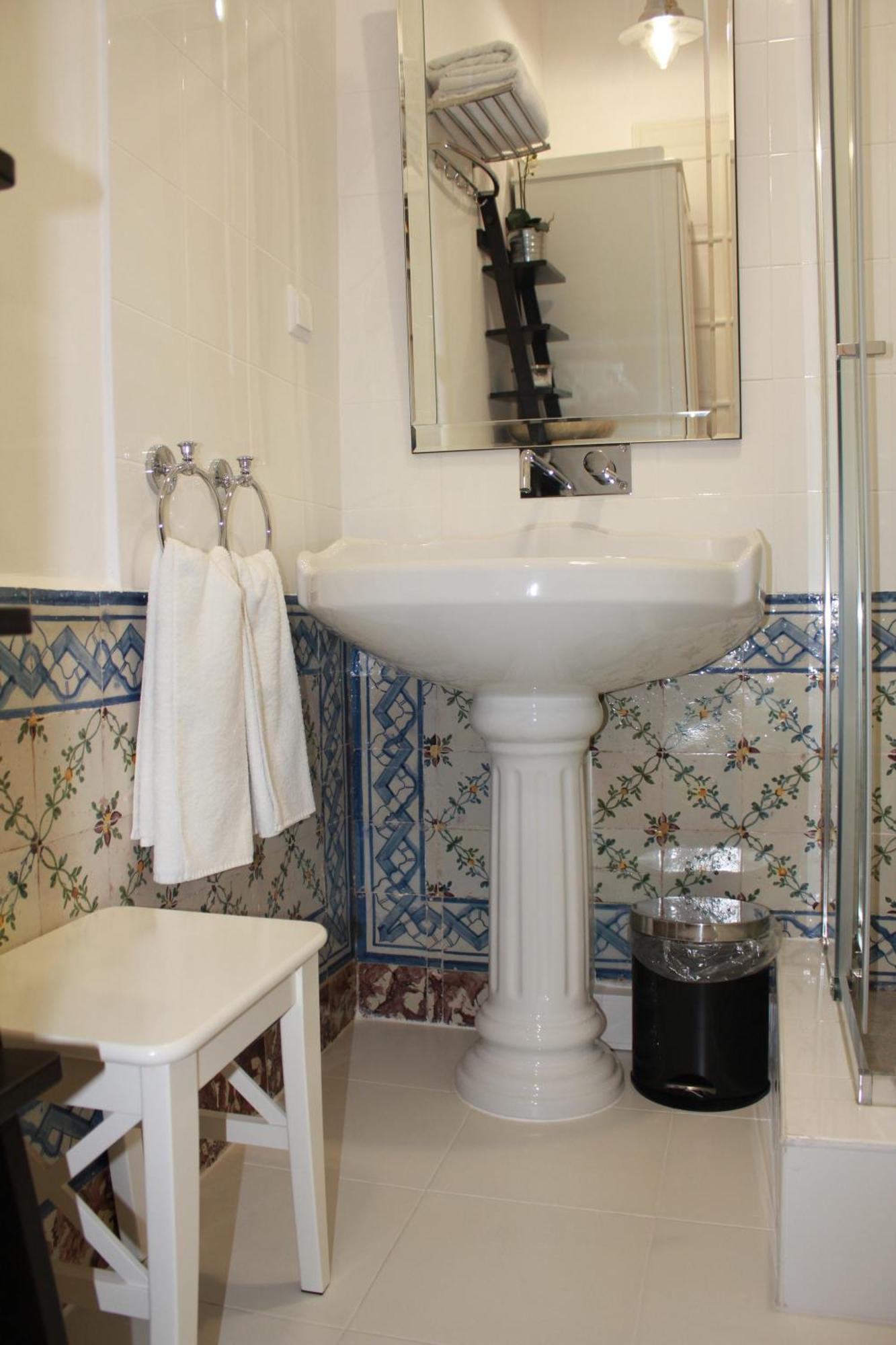 Downtown Guest house 2*