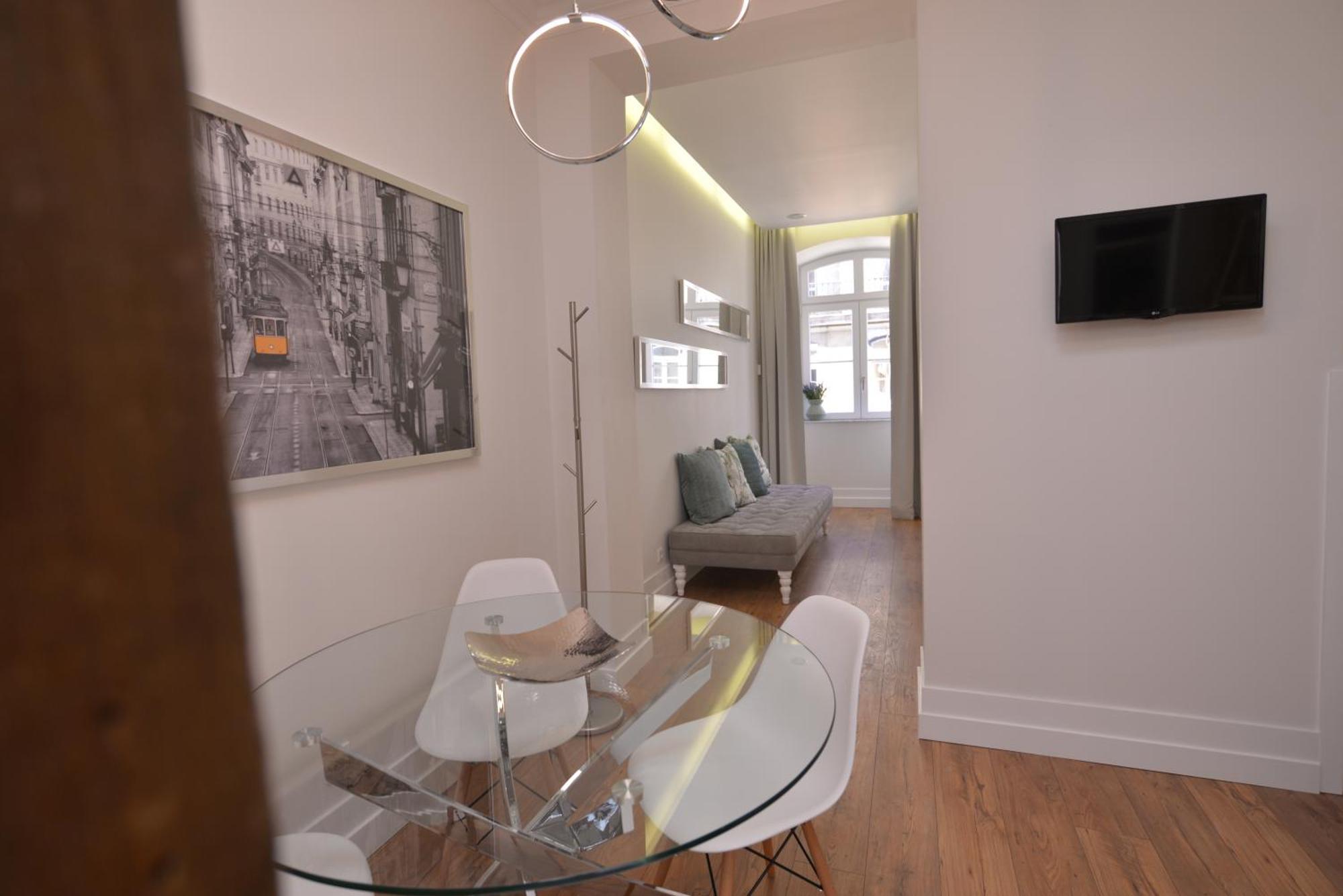 Apartment Gold 37399al And Silver 37404al *