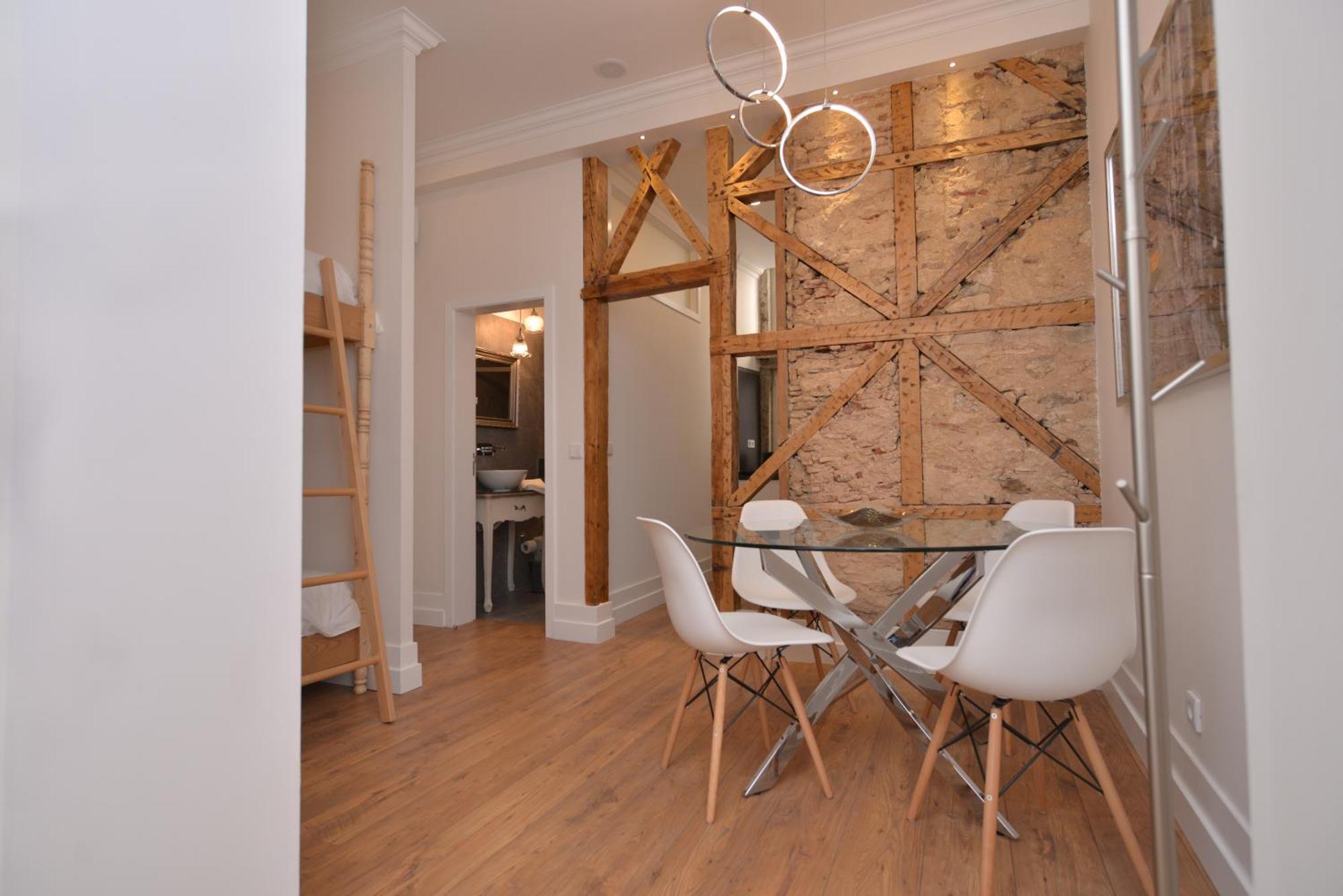 Apartment Gold 37399al And Silver 37404al Lisbon