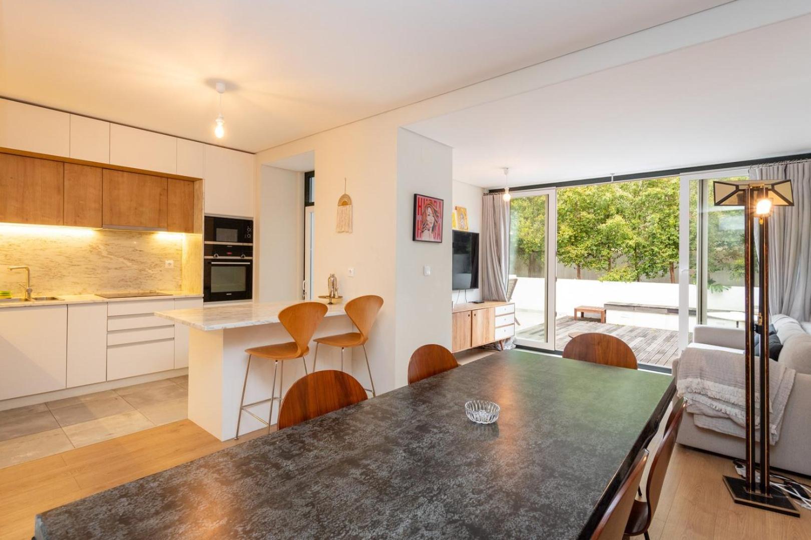 2br Terrasse Townhouse Style With Ac | By Airnest Apartment Lisbon