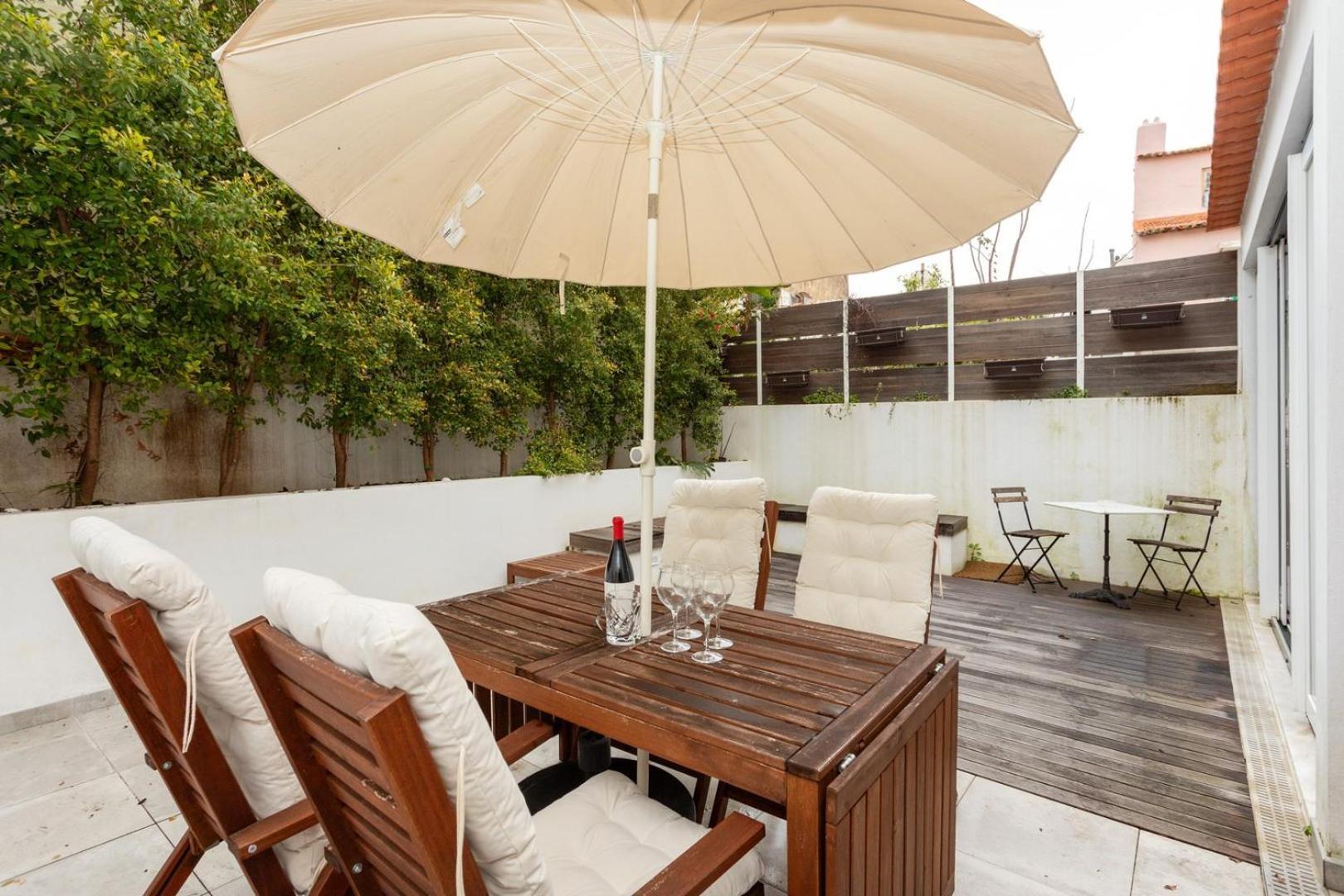 2br Terrasse Townhouse Style With Ac | By Airnest * Lisbon