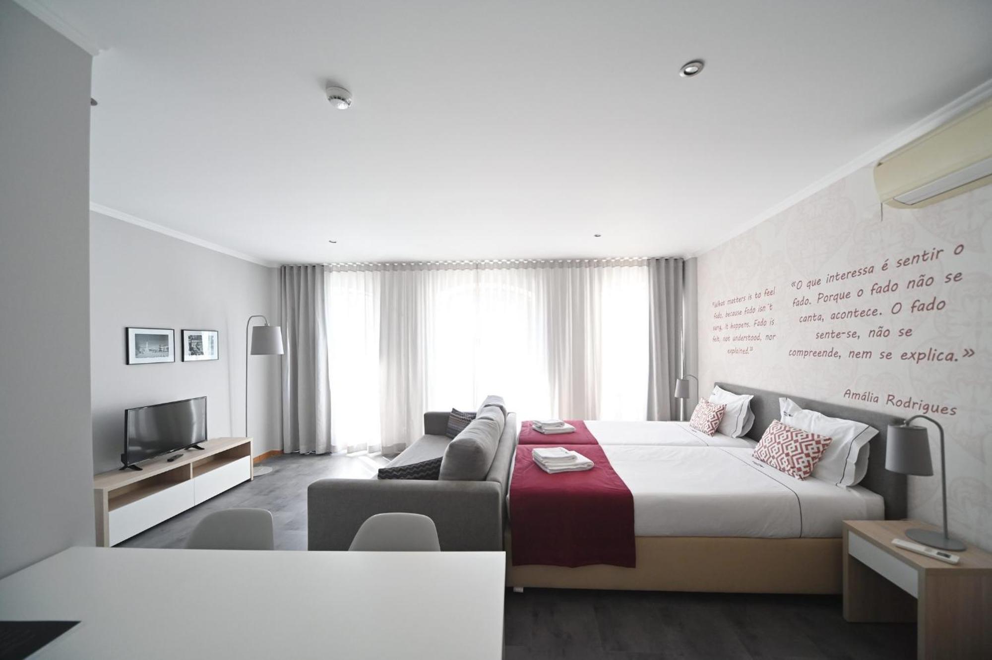 Guest house Famous Crows 3*