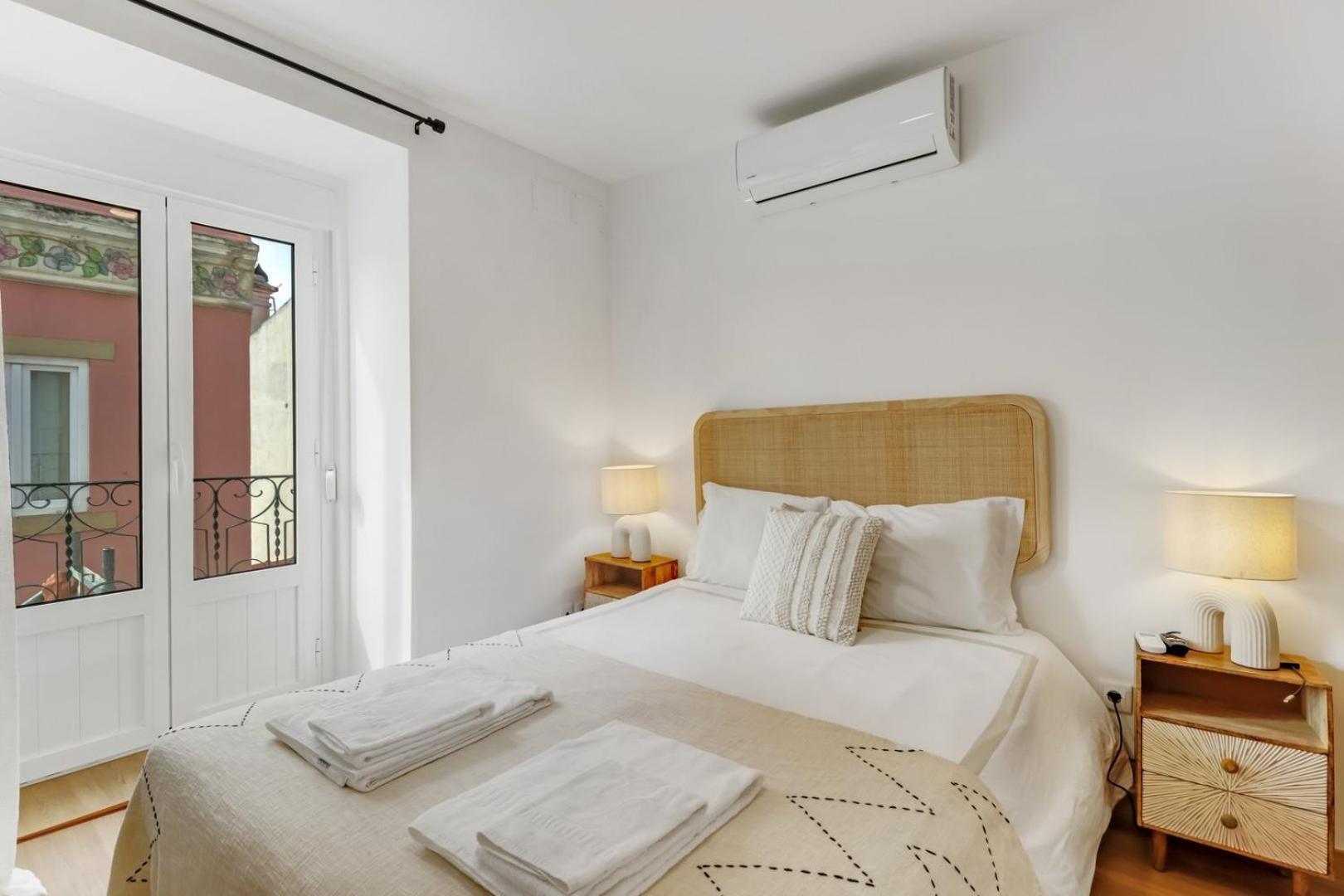1br Cosy Heart Of Santos W Ac | By Airnest Apartment Lisbon