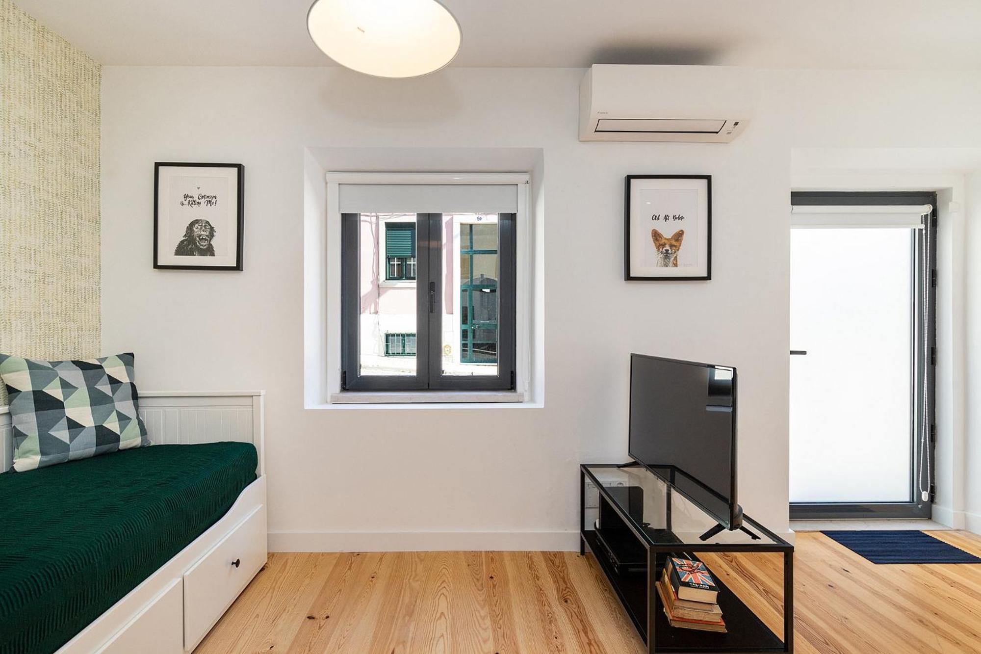 Apartment Design And Bright Near Pasteis De Belem Lisbon