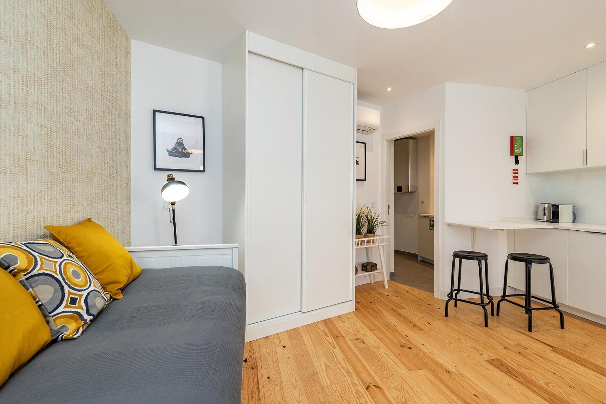 Apartment Design And Bright Near Pasteis De Belem Lisbon
