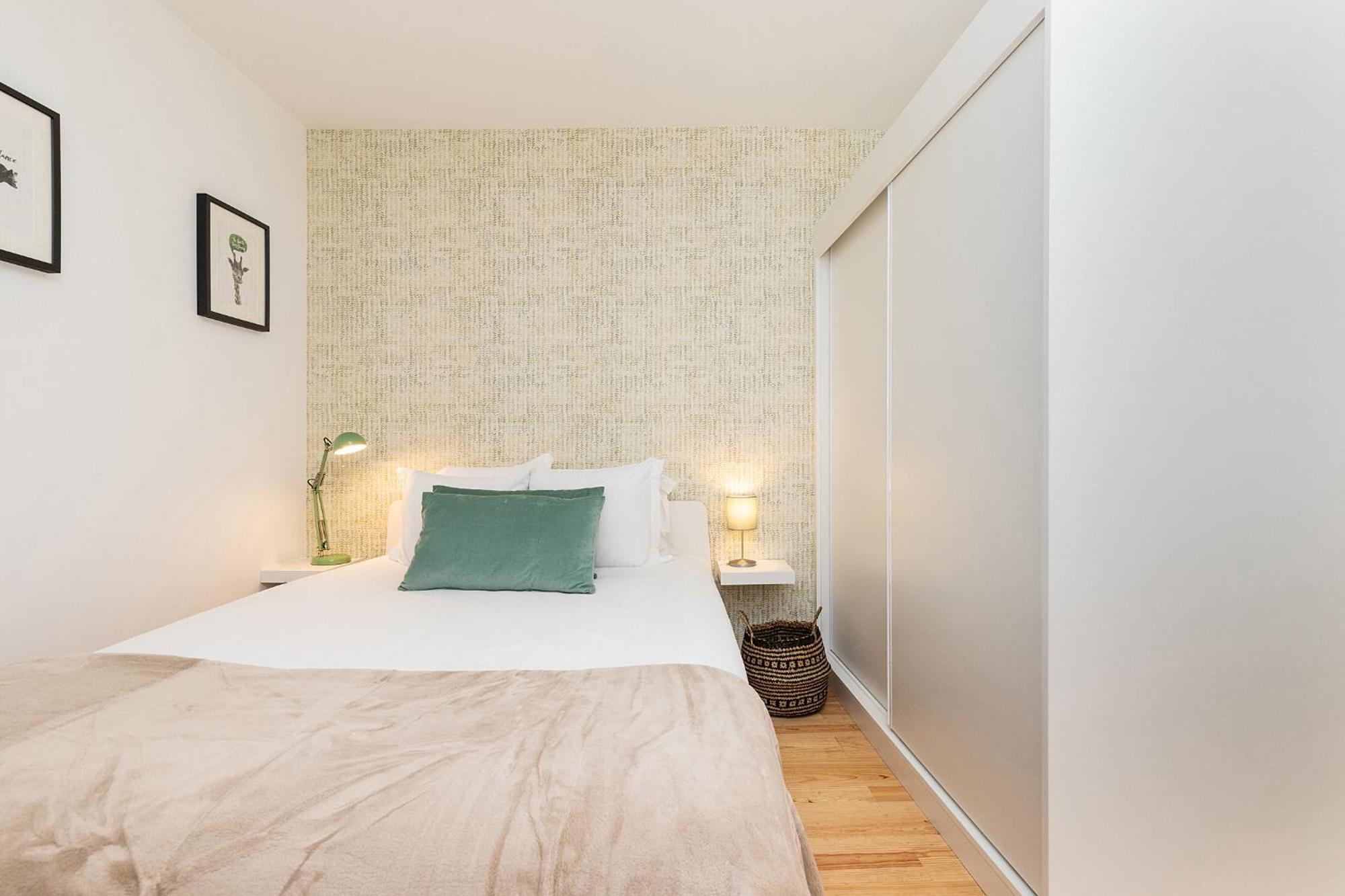 Design And Bright Near Pasteis De Belem Apartment