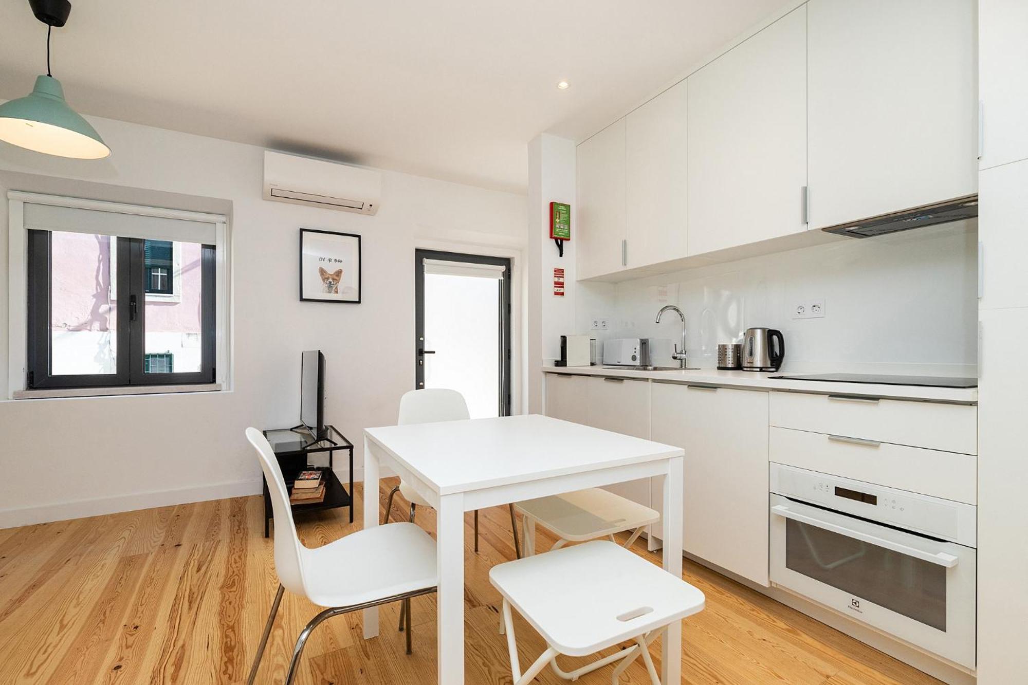 Apartment Design And Bright Near Pasteis De Belem *