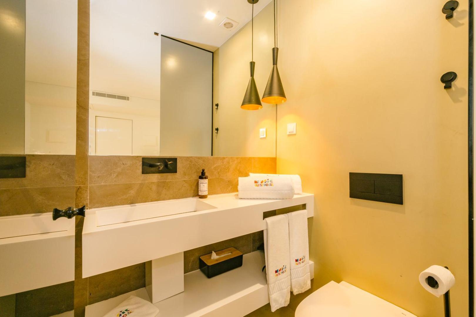 Bairro Alto Music Guest house Lisbon