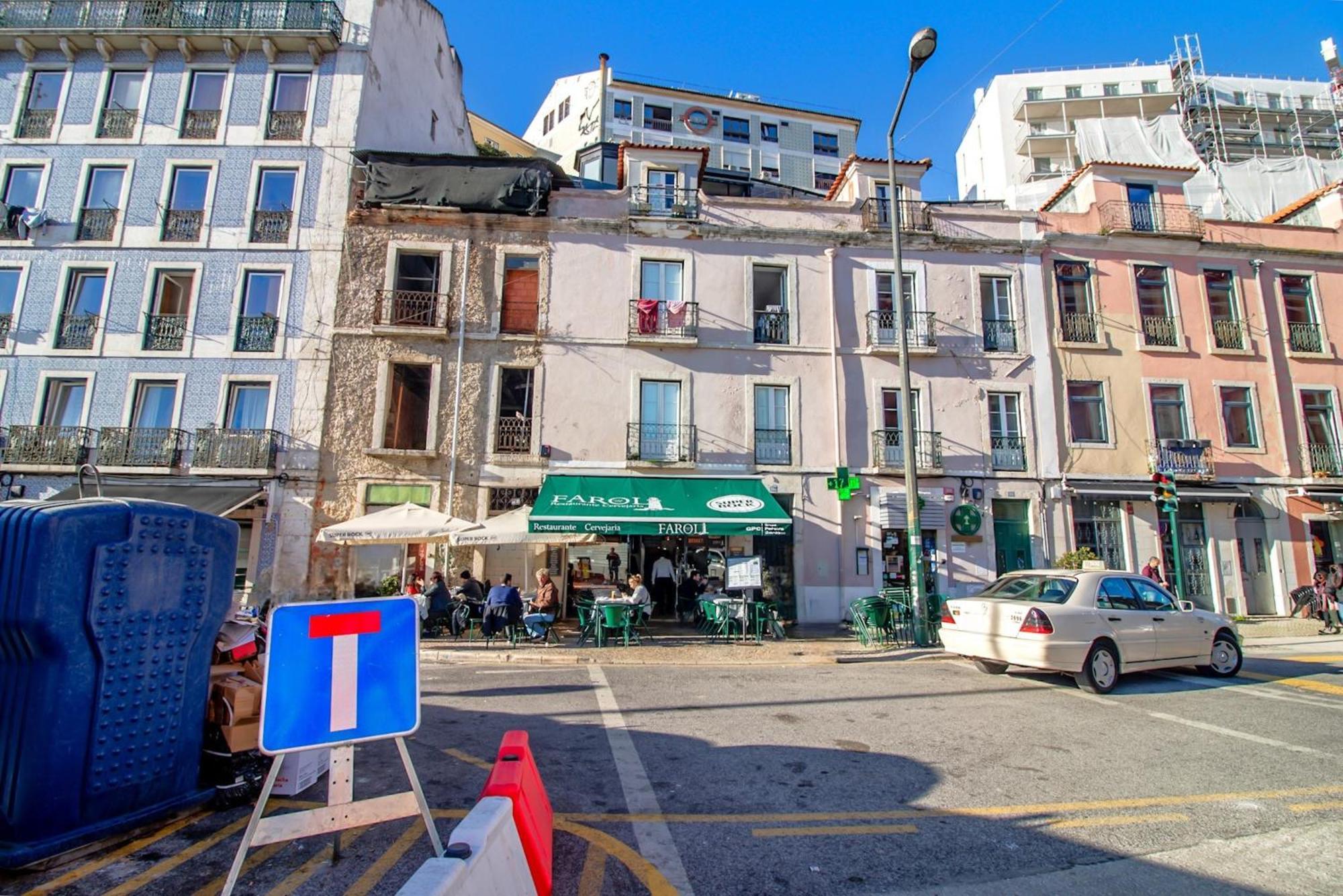 Spacious In Lisbon's Historic Centre 65 M² Parking Lisbon