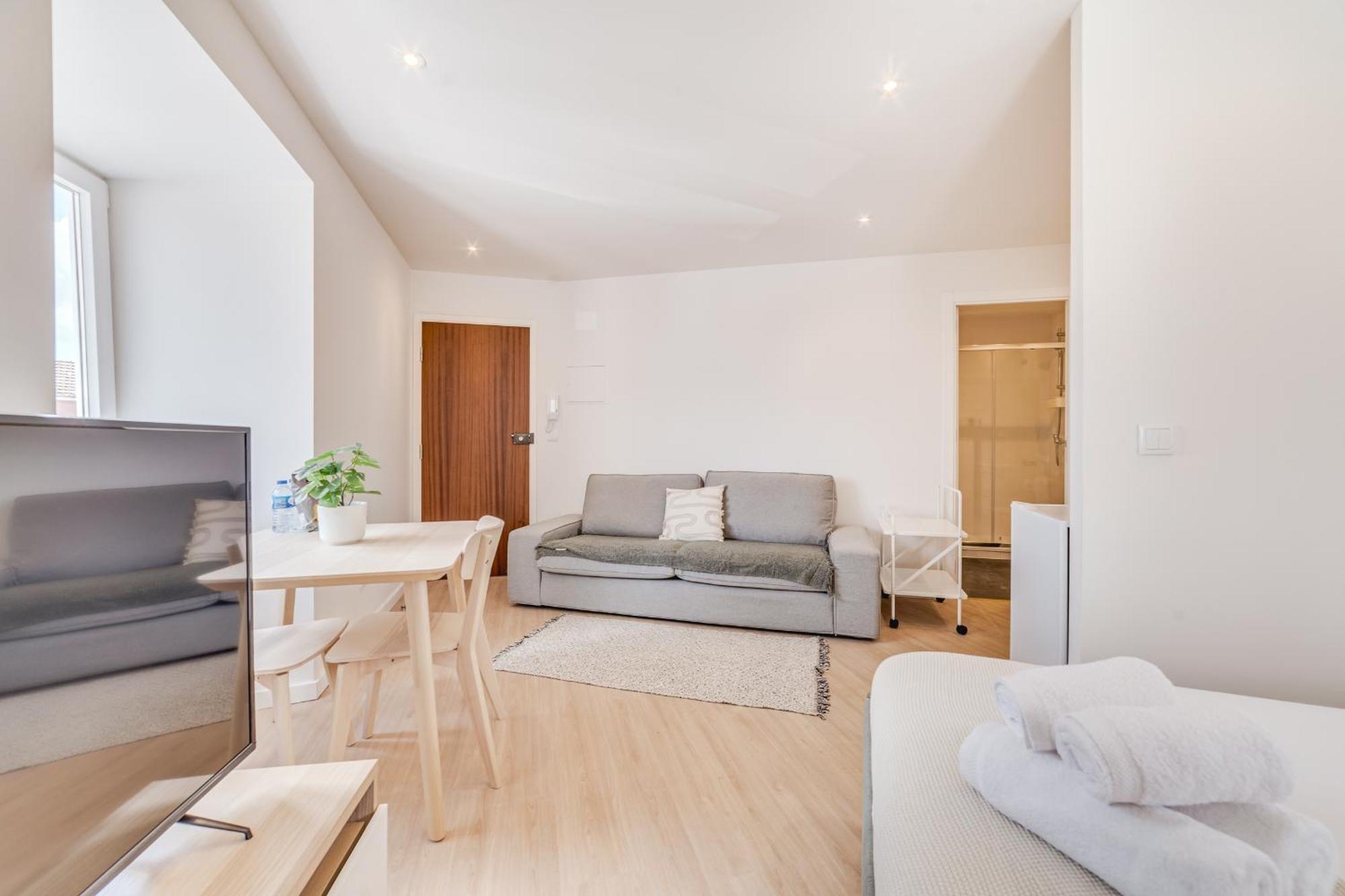 Apartment Beato Riverside Cozy