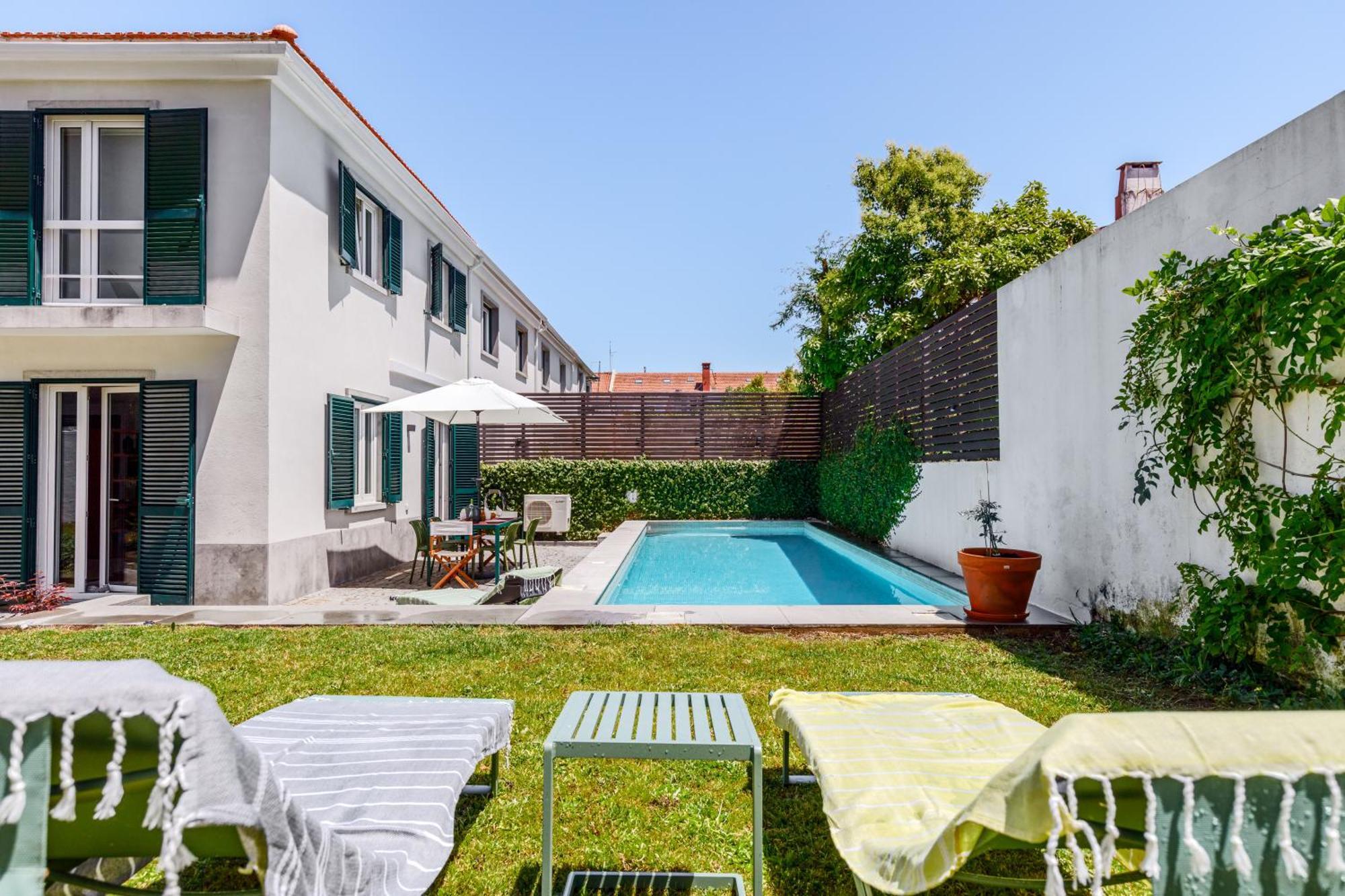 Villa Haus Abel - Pool, Parking And Garden In The Heart Of Lisbon