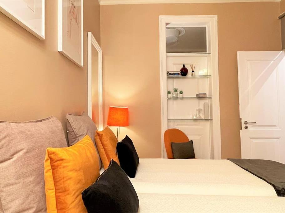 Mc Warm Romantic 3br2ba @ Trendy Principe Real Apartment