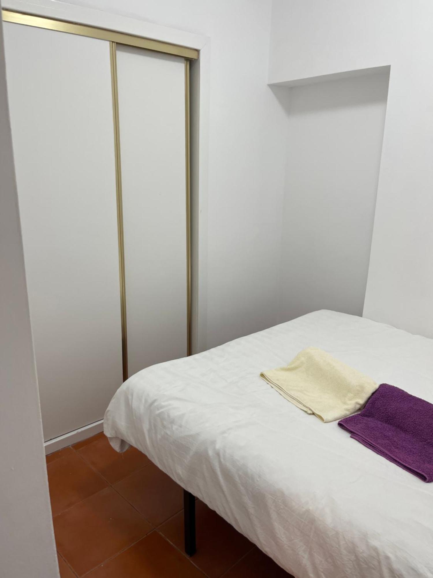 T2 2 Bedroom Flat In Arroios Lisbon