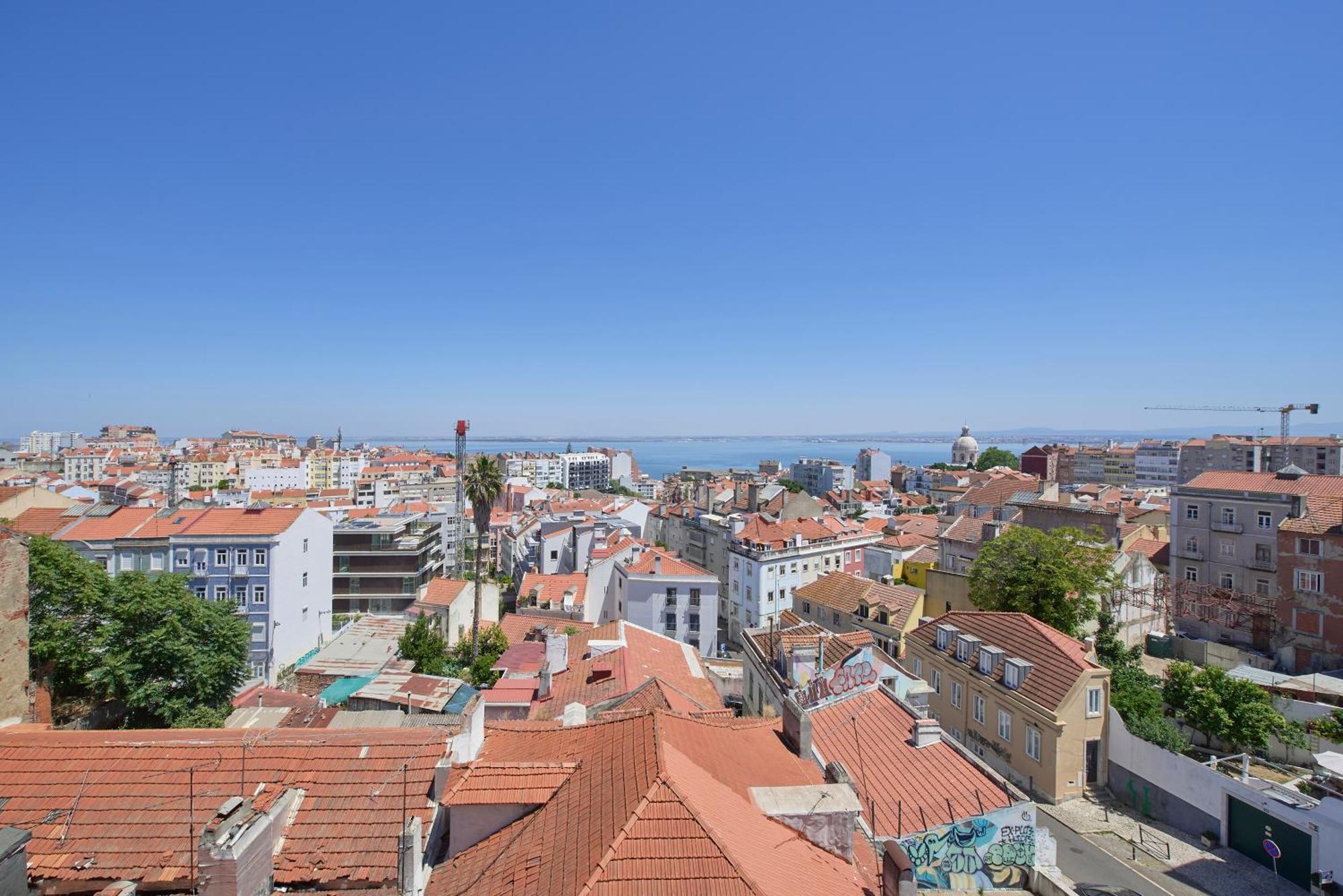 River Birds View, By Timecooler Apartment Lisbon