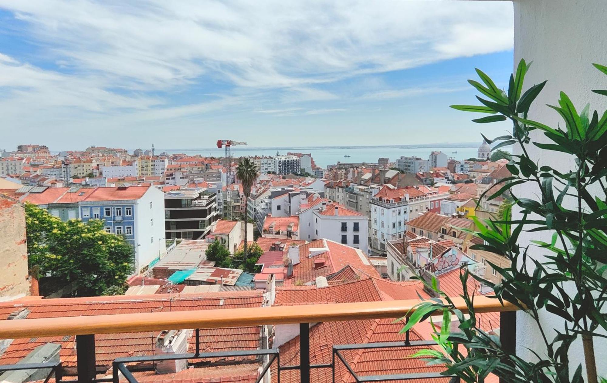 River Birds View, By Timecooler Lisbon