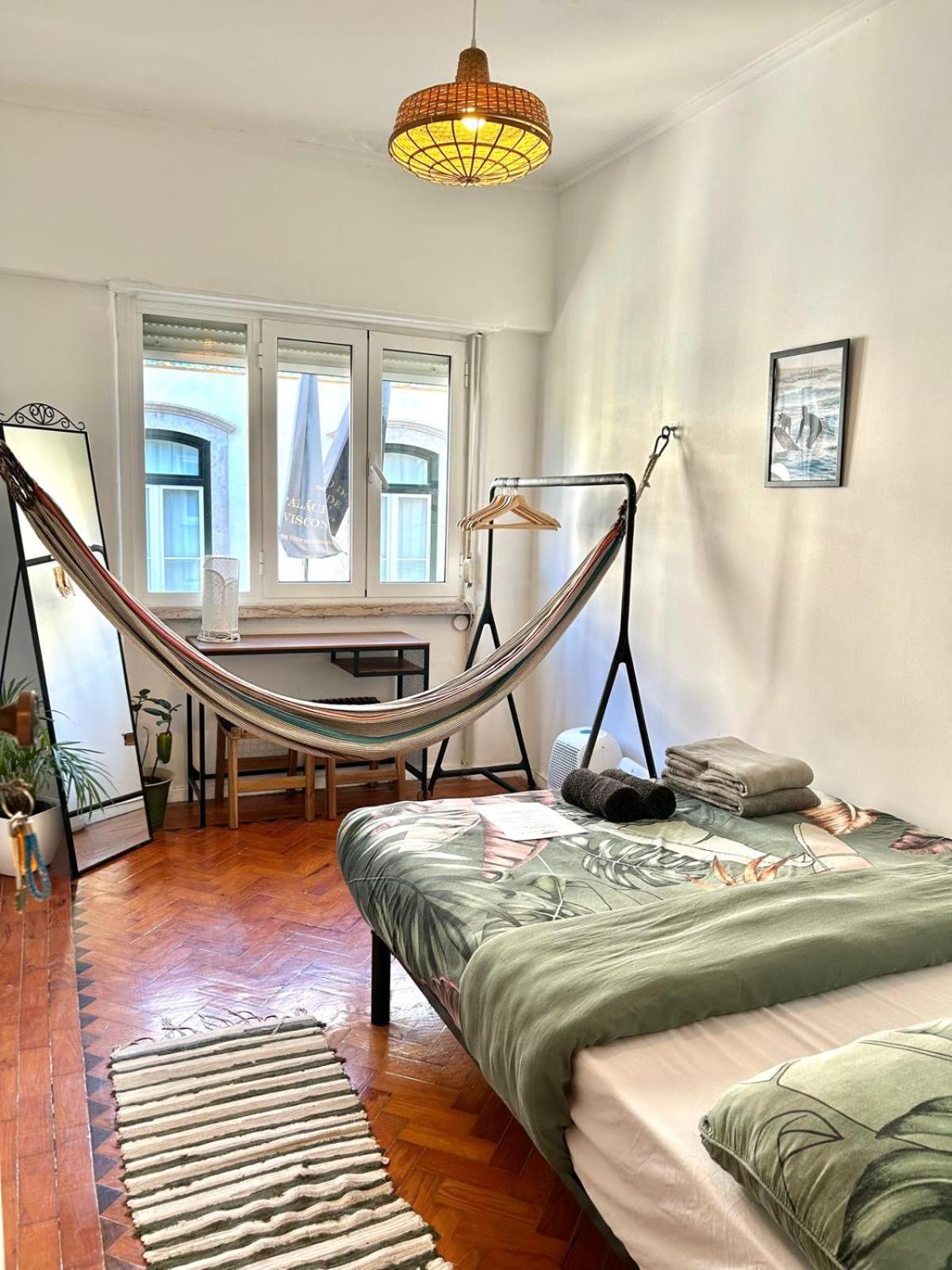 Maria Shared In Guest house Lisbon
