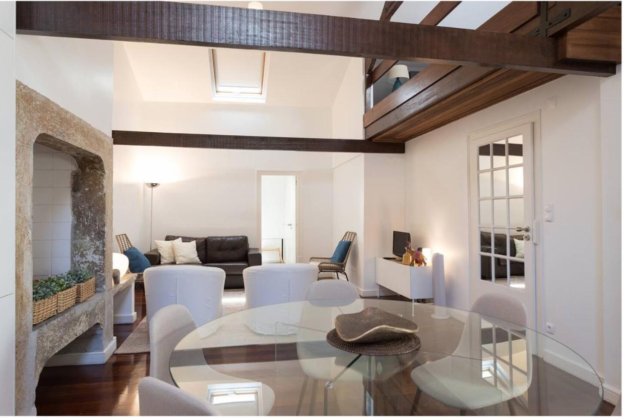 Pedrasnegras30 Lofts & *