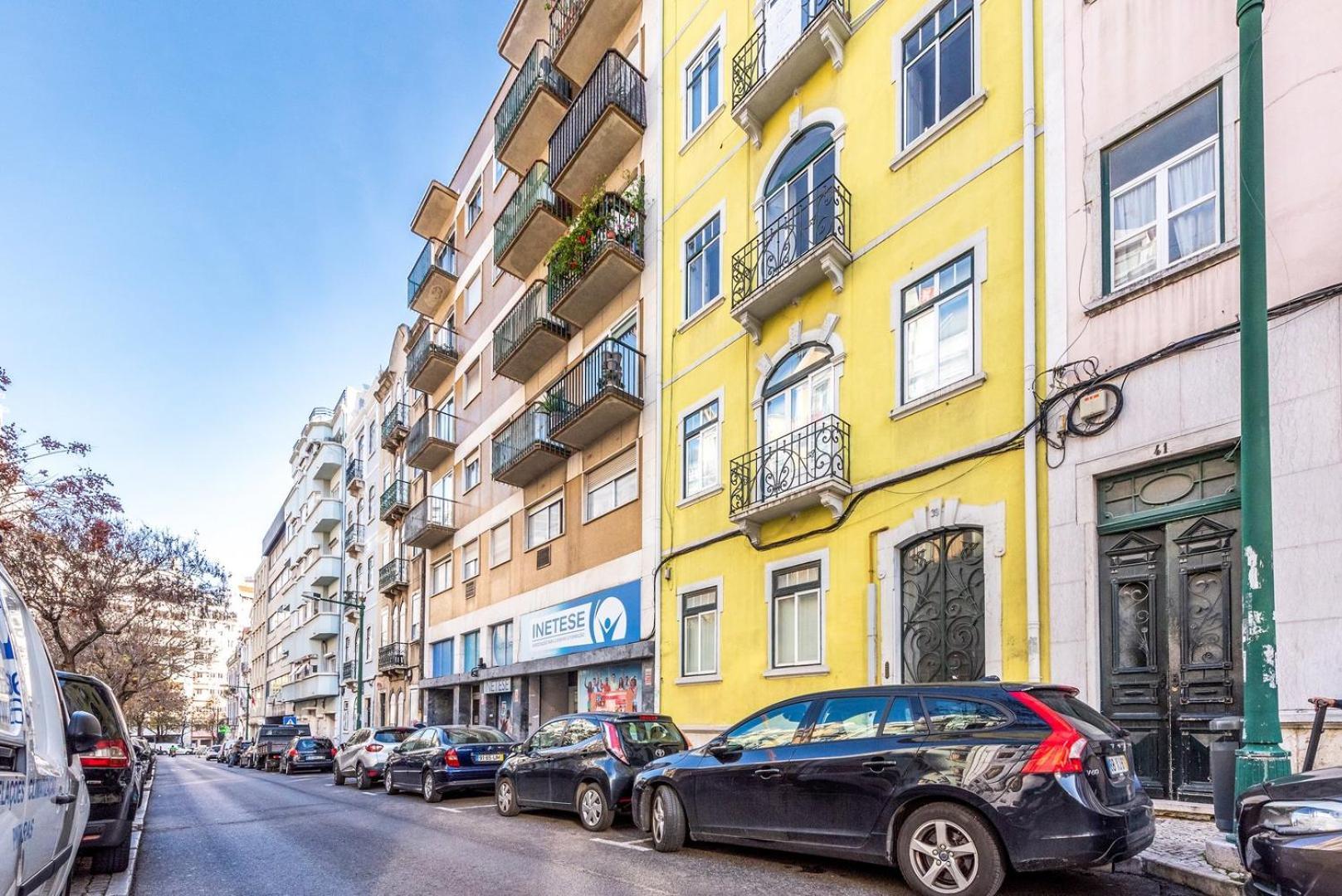 Guestready - Saldanha Building Garden Apartment Lisbon