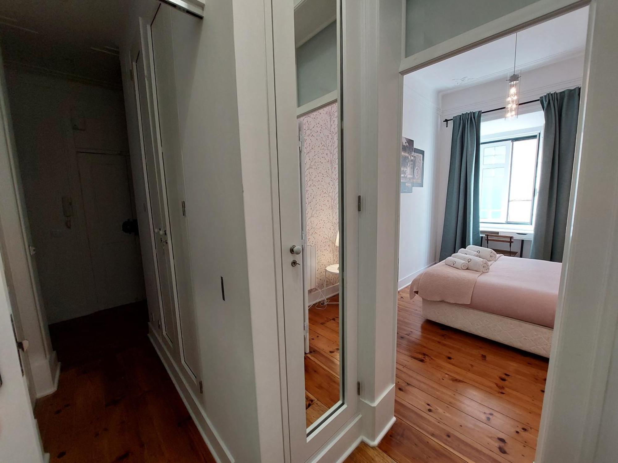 Estrela Charming 2 By Host-point