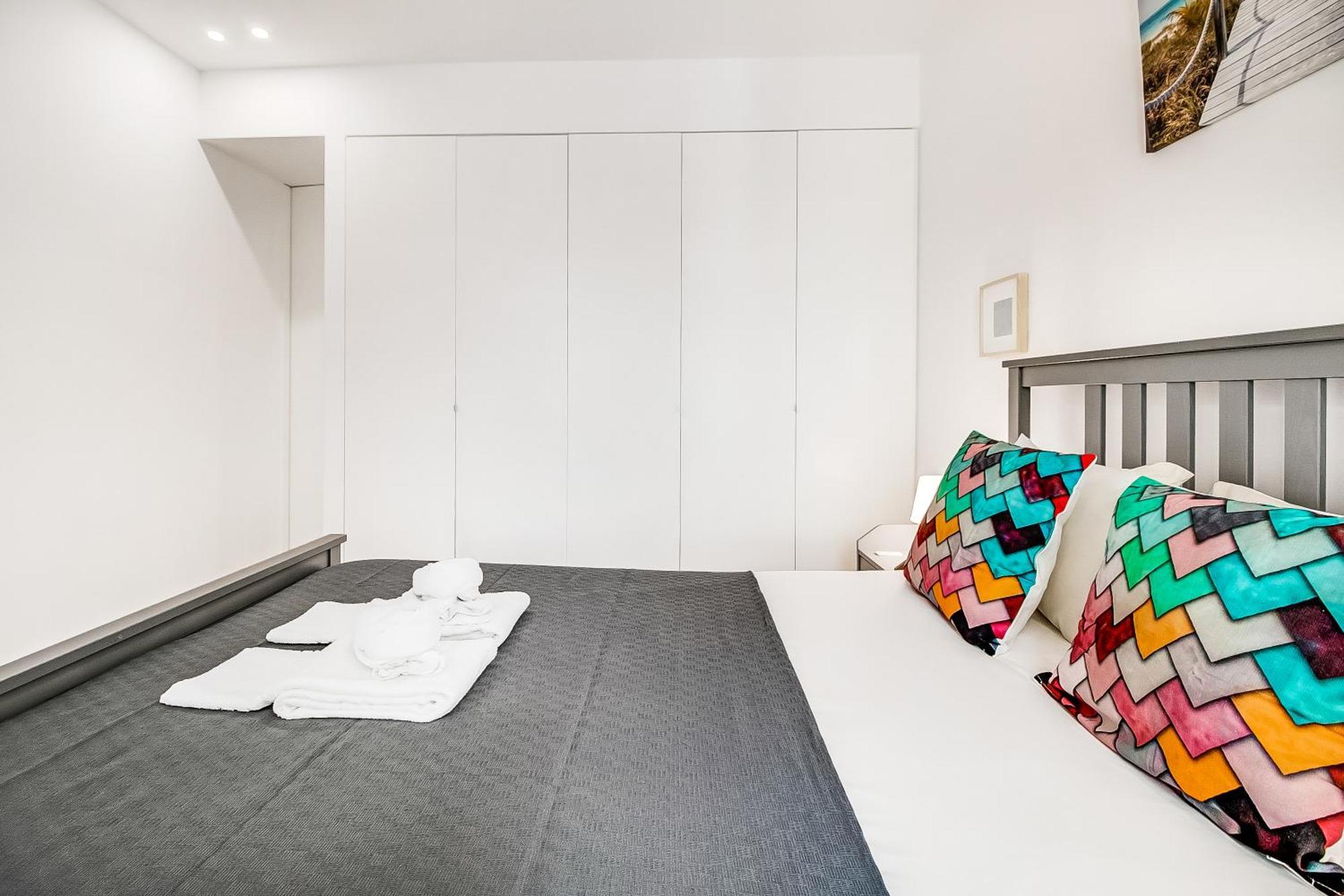 157 A - Charming Santos Wpatio
