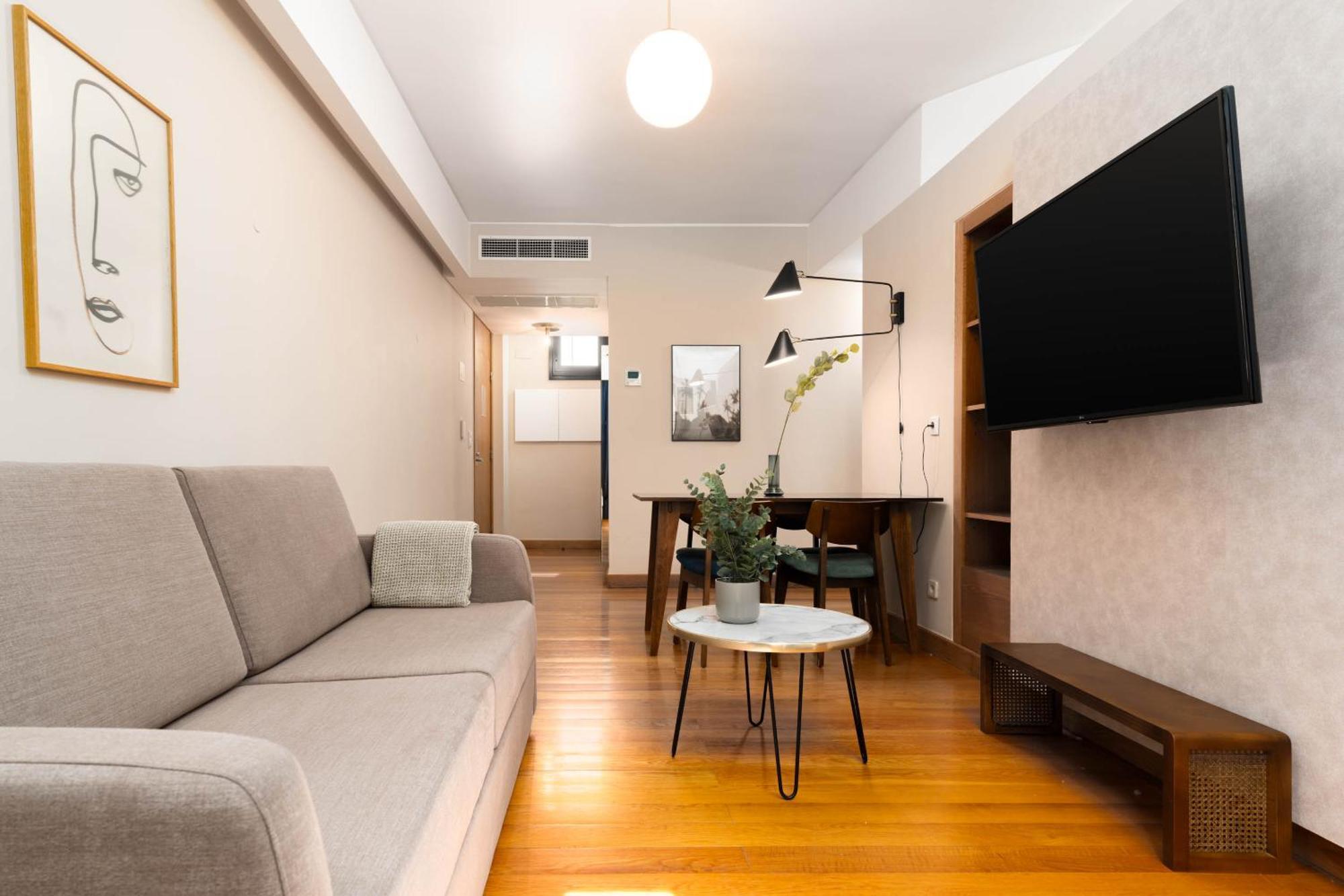 Limehome Rua Eca De Queiroz Apartment