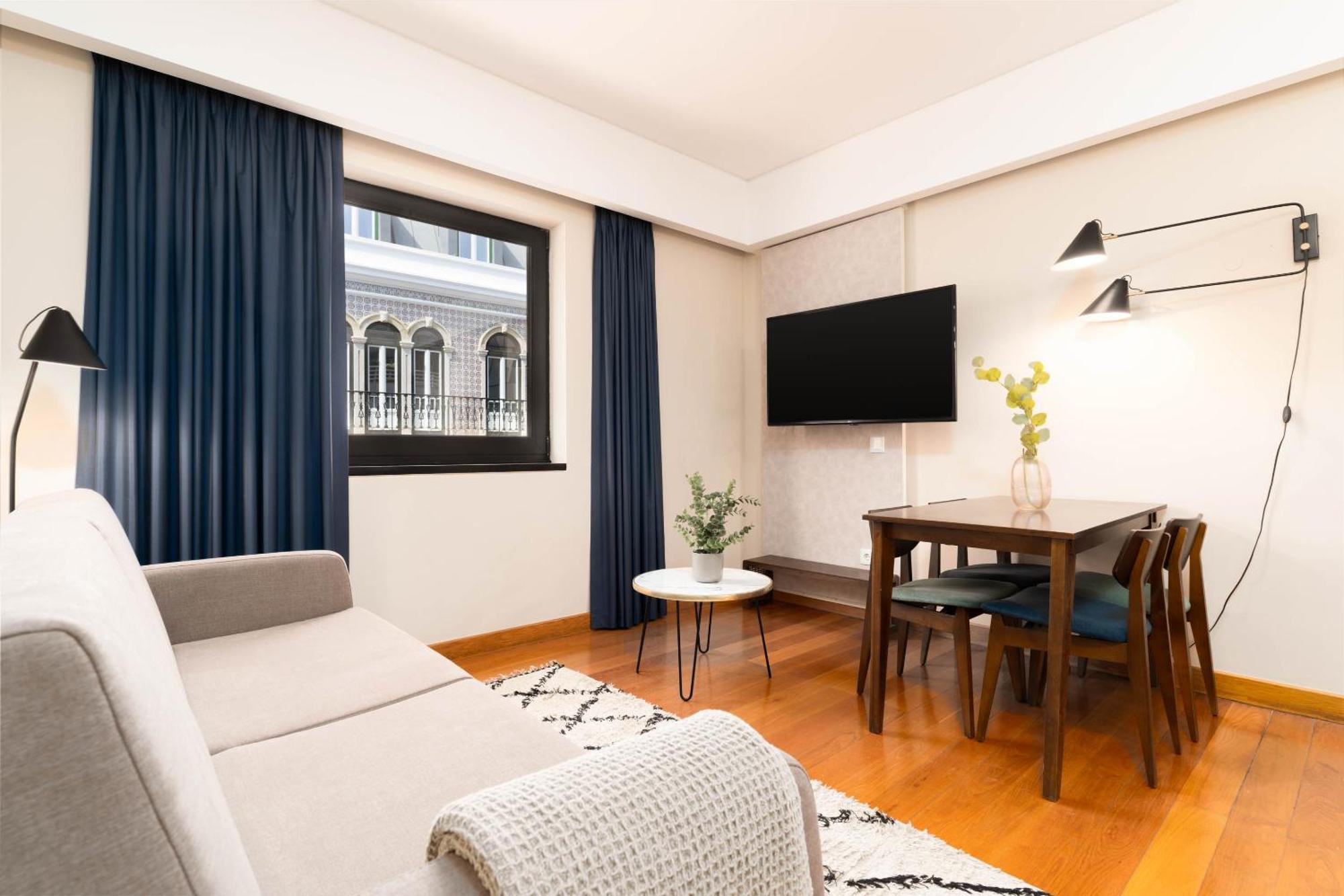 Limehome Rua Eca De Queiroz Apartment