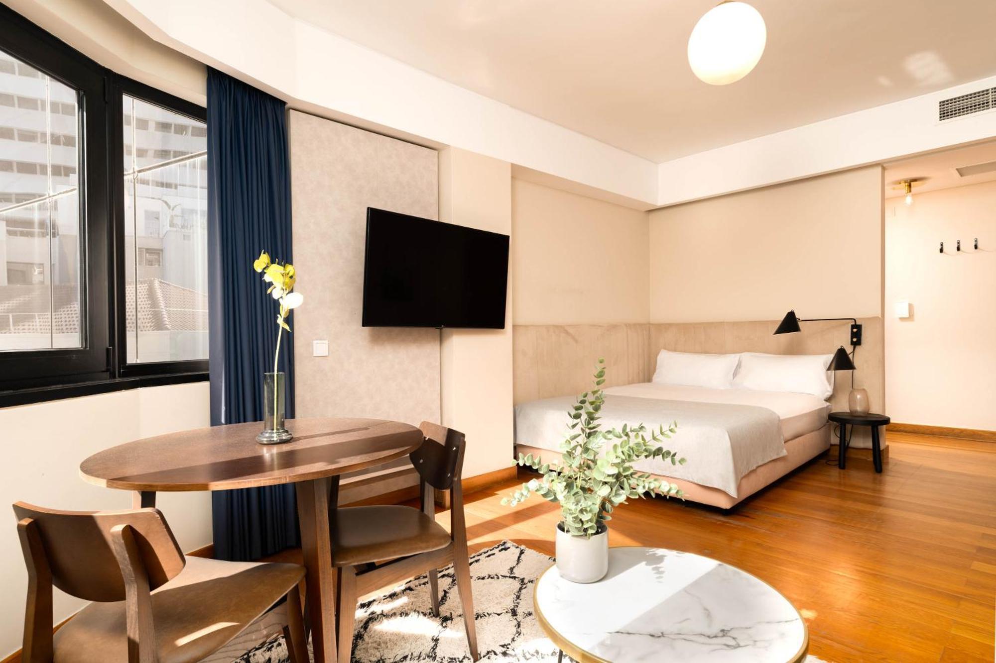 Limehome Rua Eca De Queiroz Apartment