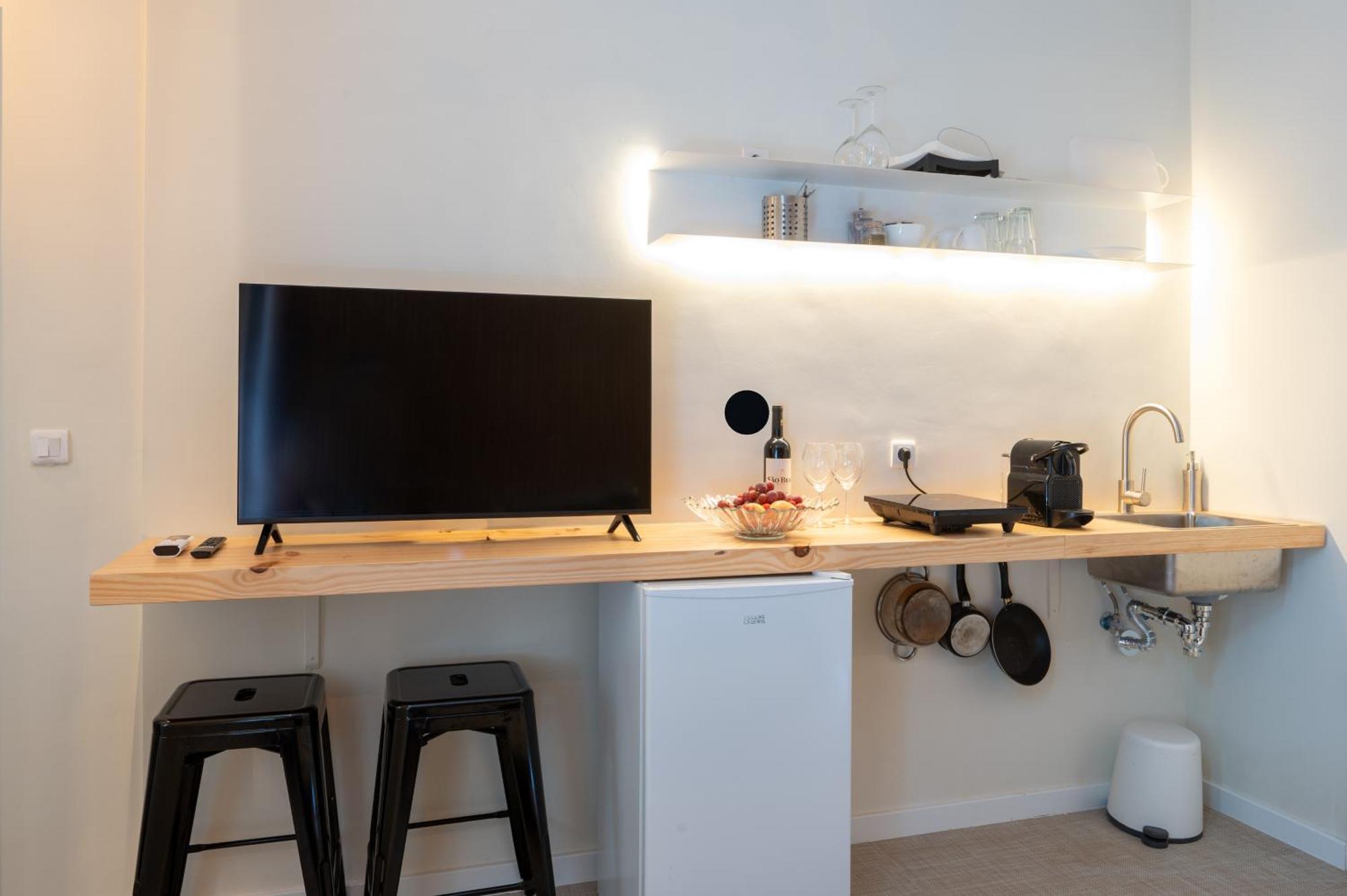 Lisbon Studios *
